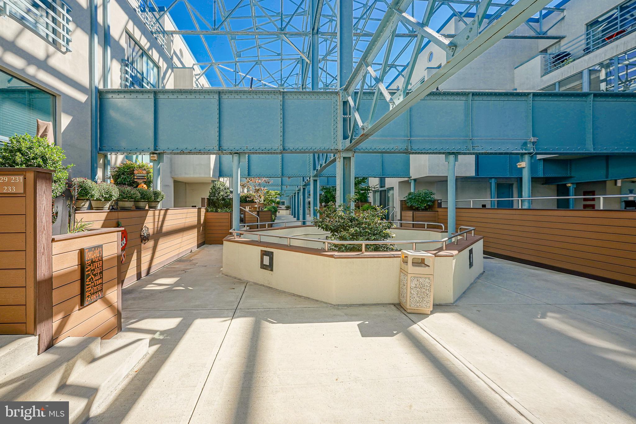 3 N Columbus Blvd #Pl231