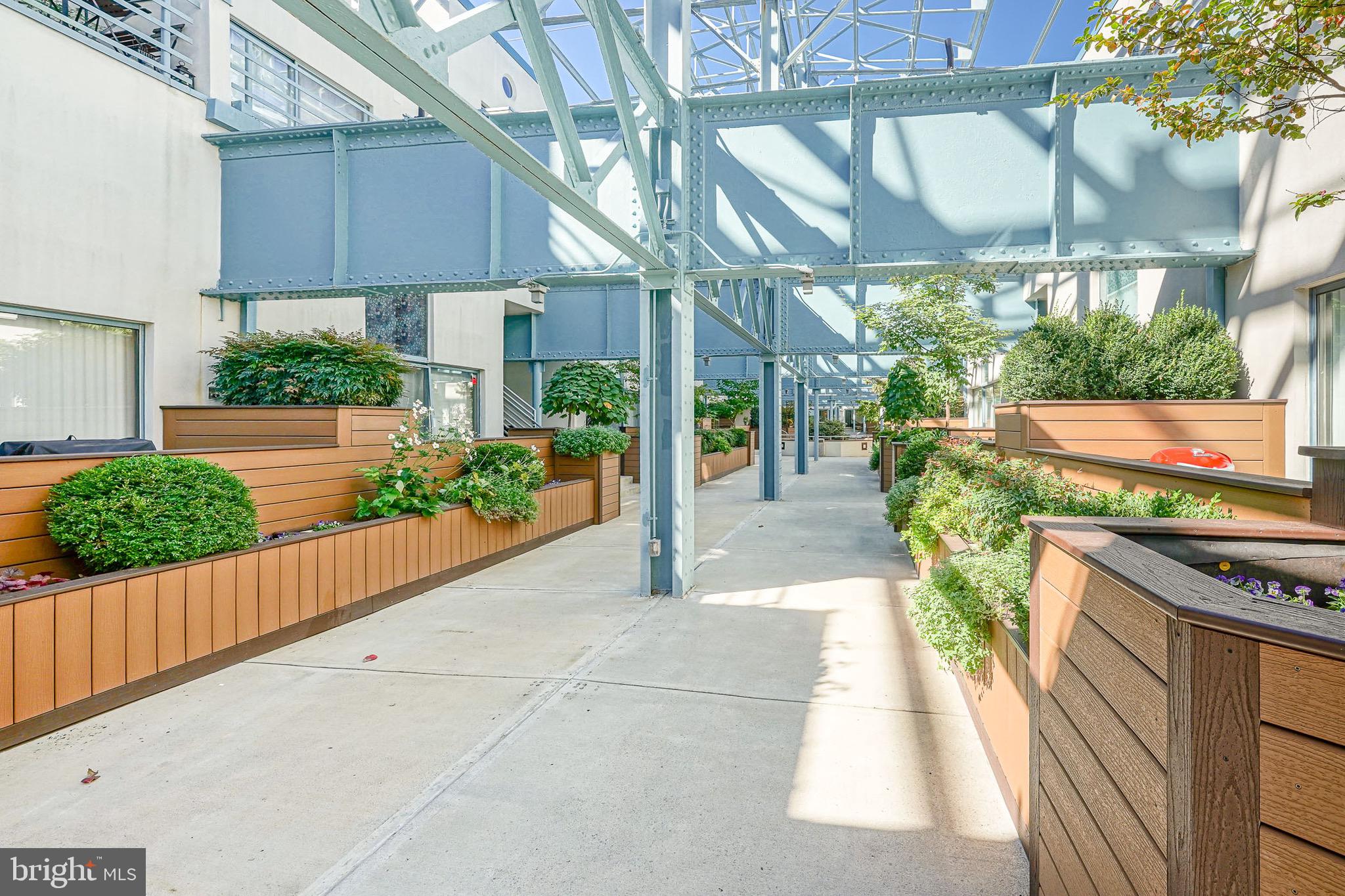 3 N Columbus Blvd #Pl231