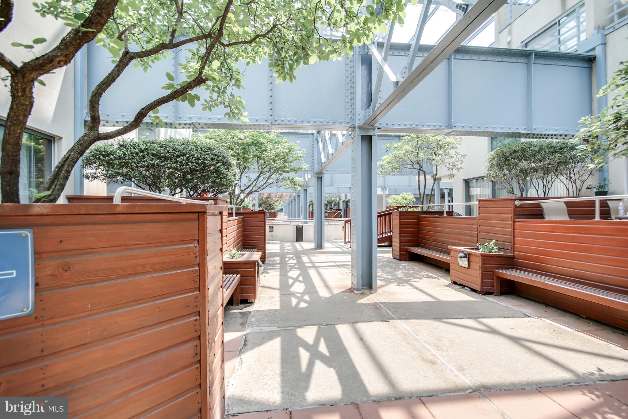 3 N Columbus Blvd #Pl231