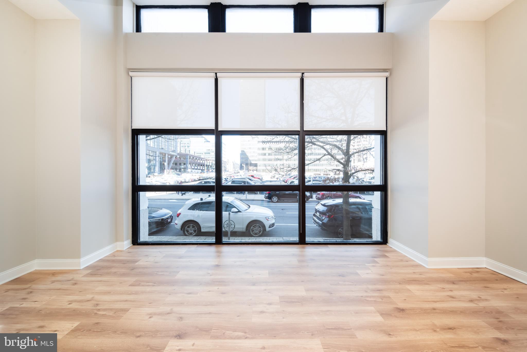 2121-41 MARKET ST #106