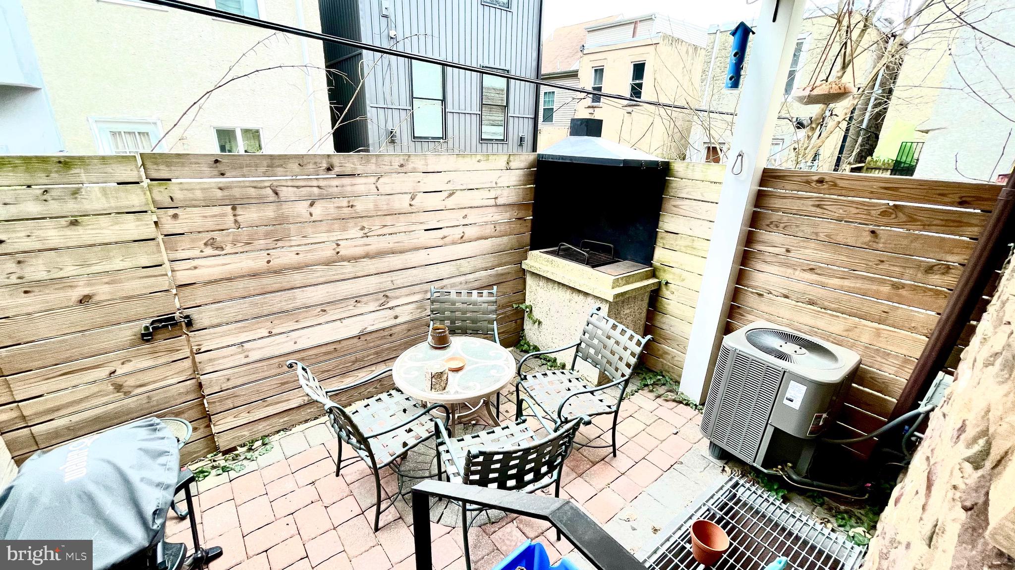 1165 S MOLE ST