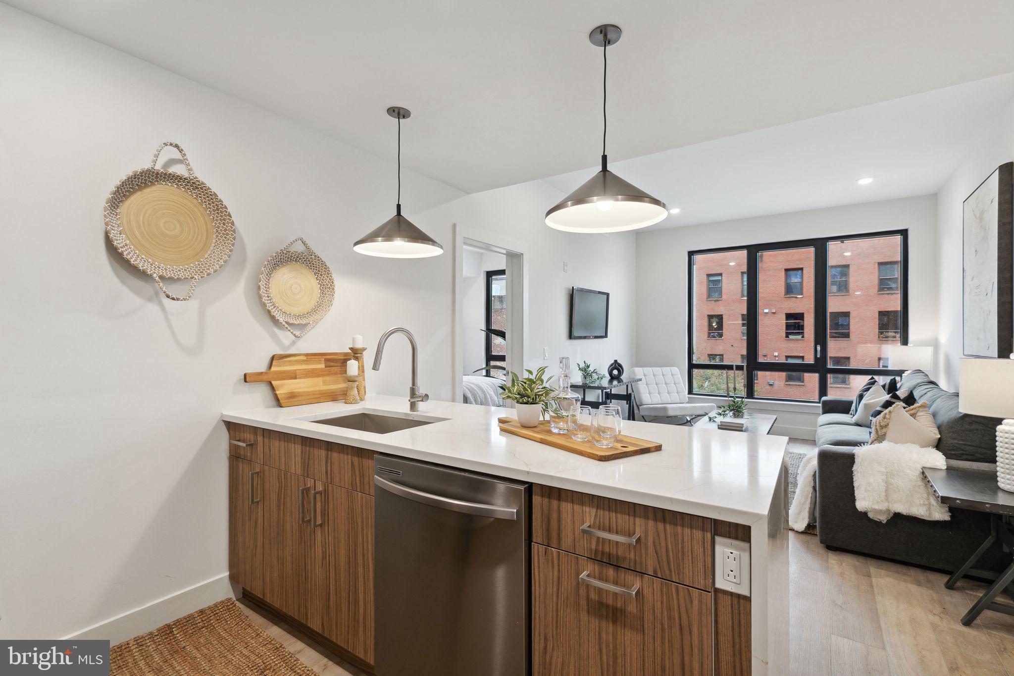 211 VINE ST #201