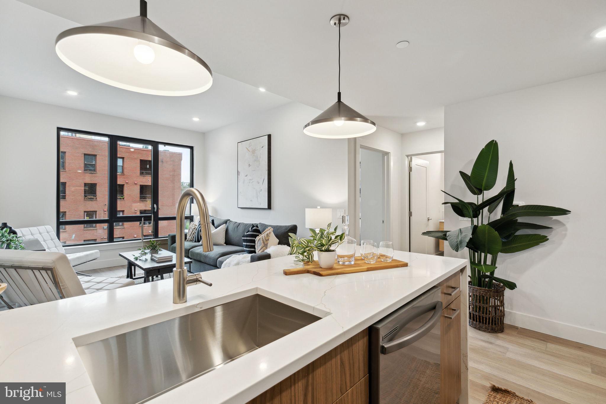 211 VINE ST #201