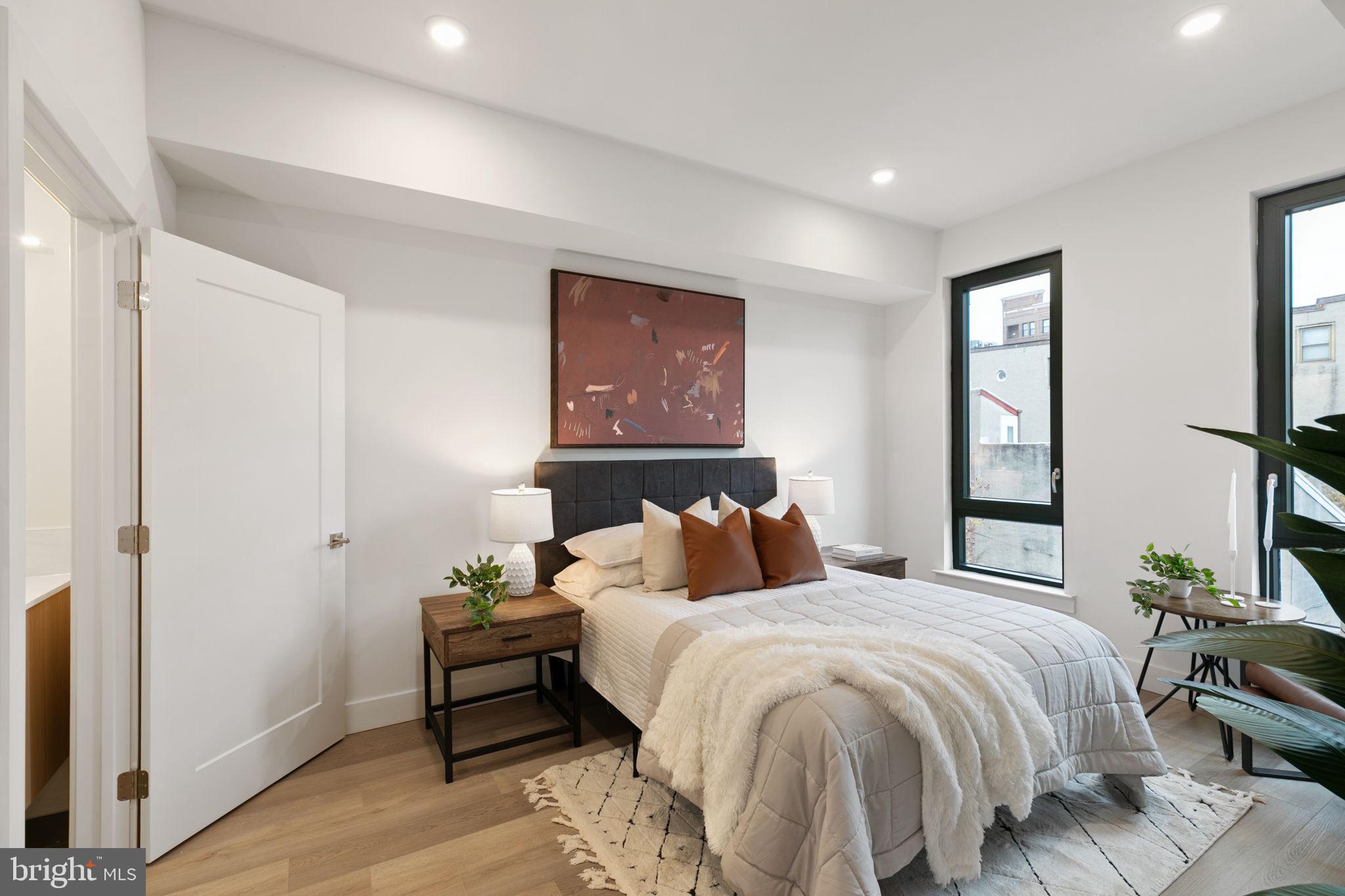 211 VINE ST #201