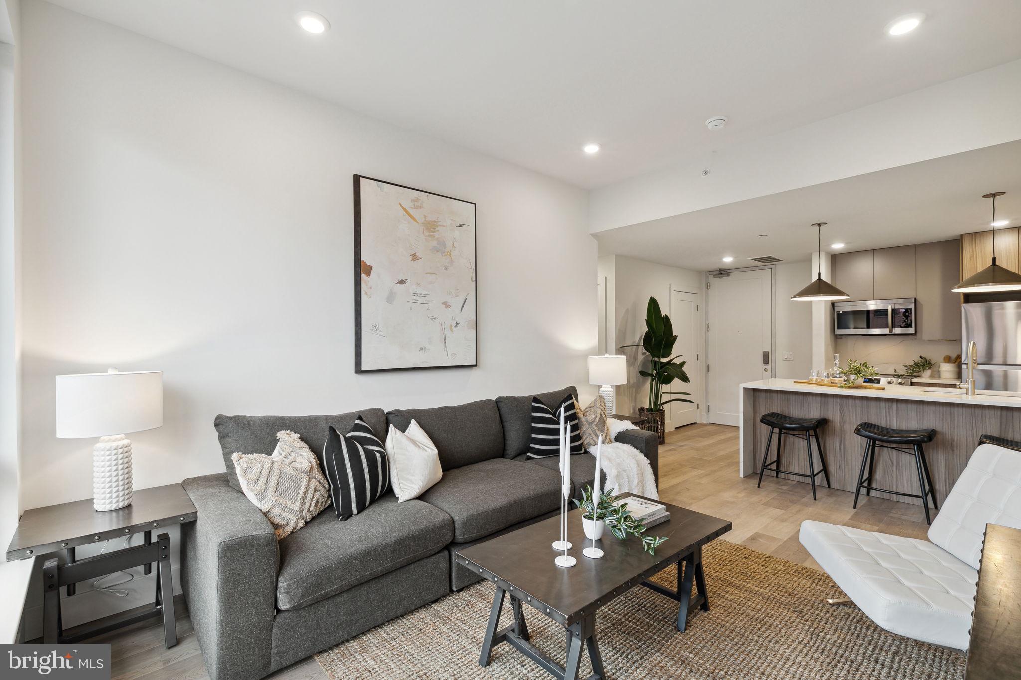 211 VINE ST #201