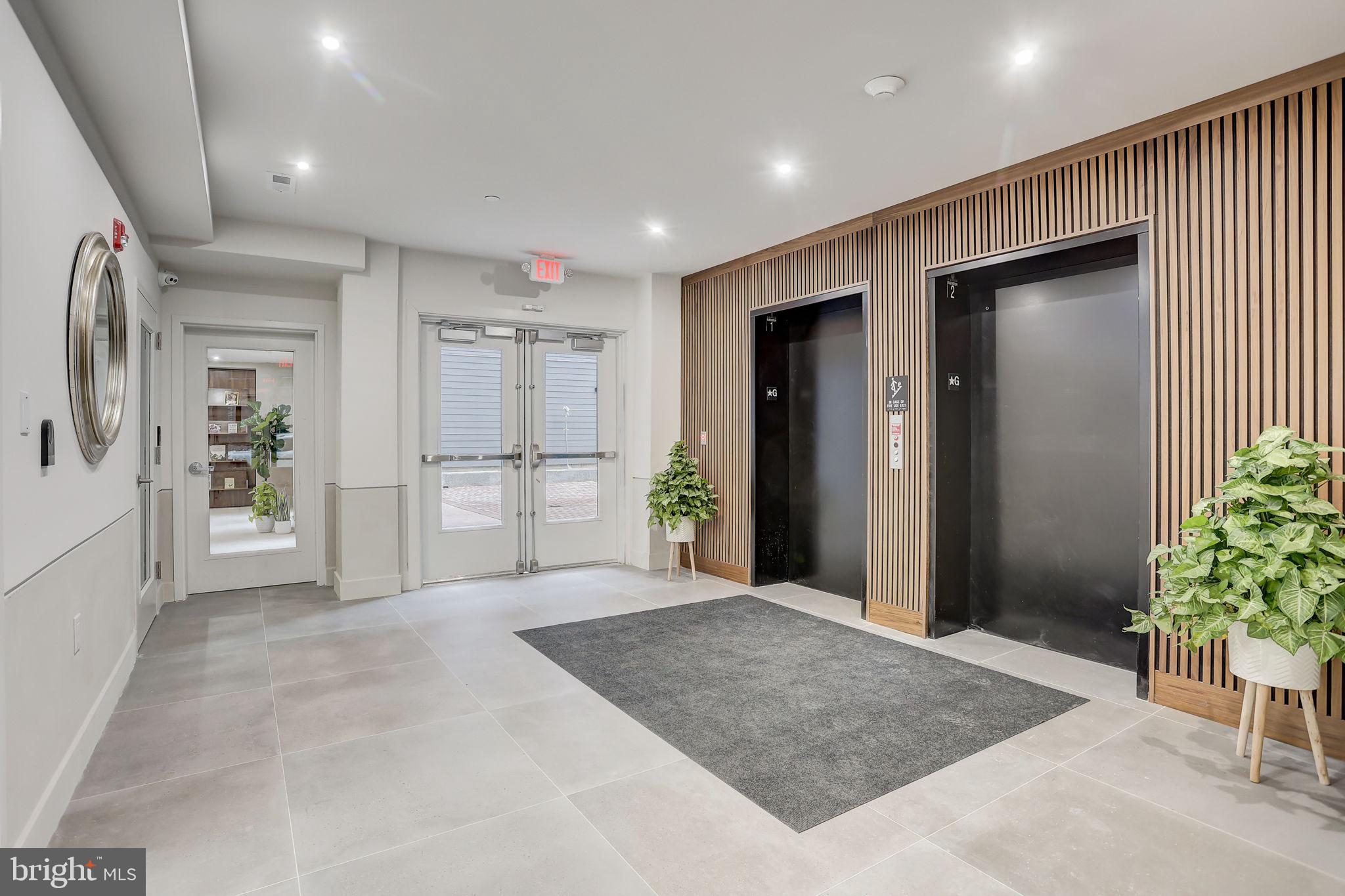 211 VINE ST #201