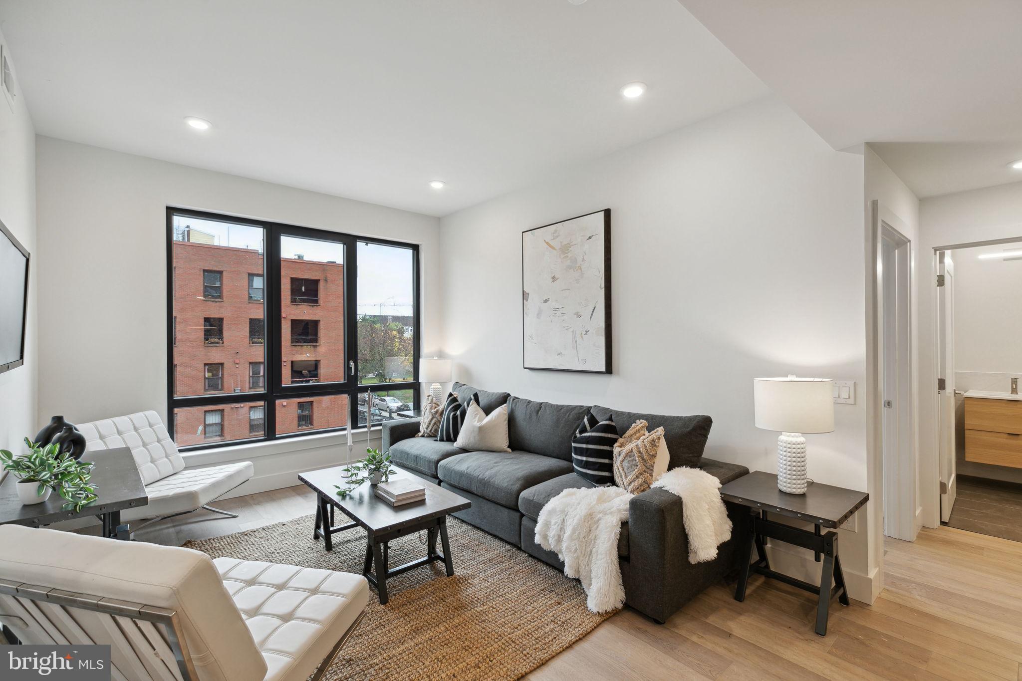 211 VINE ST #201