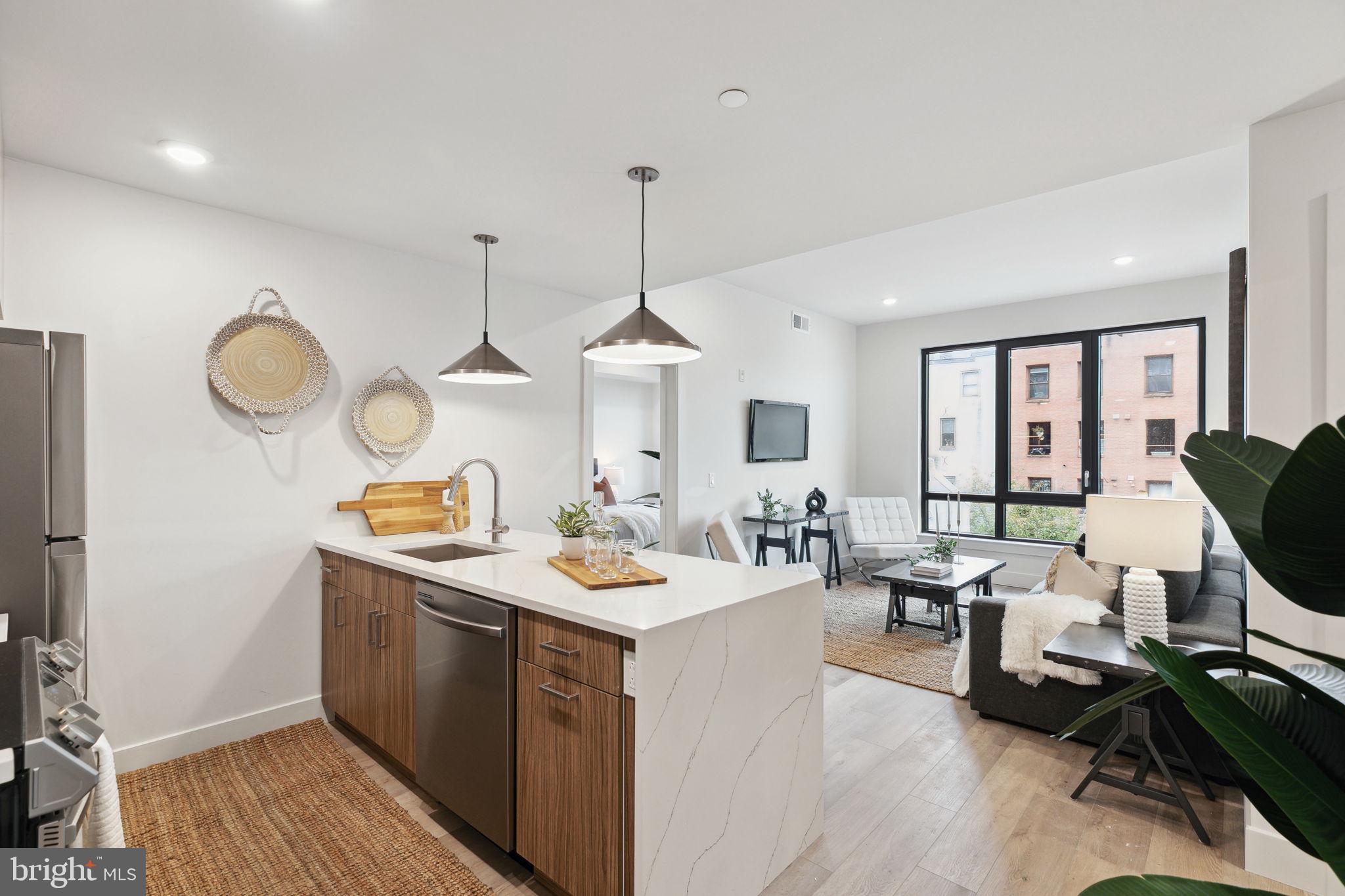 211 VINE ST #201