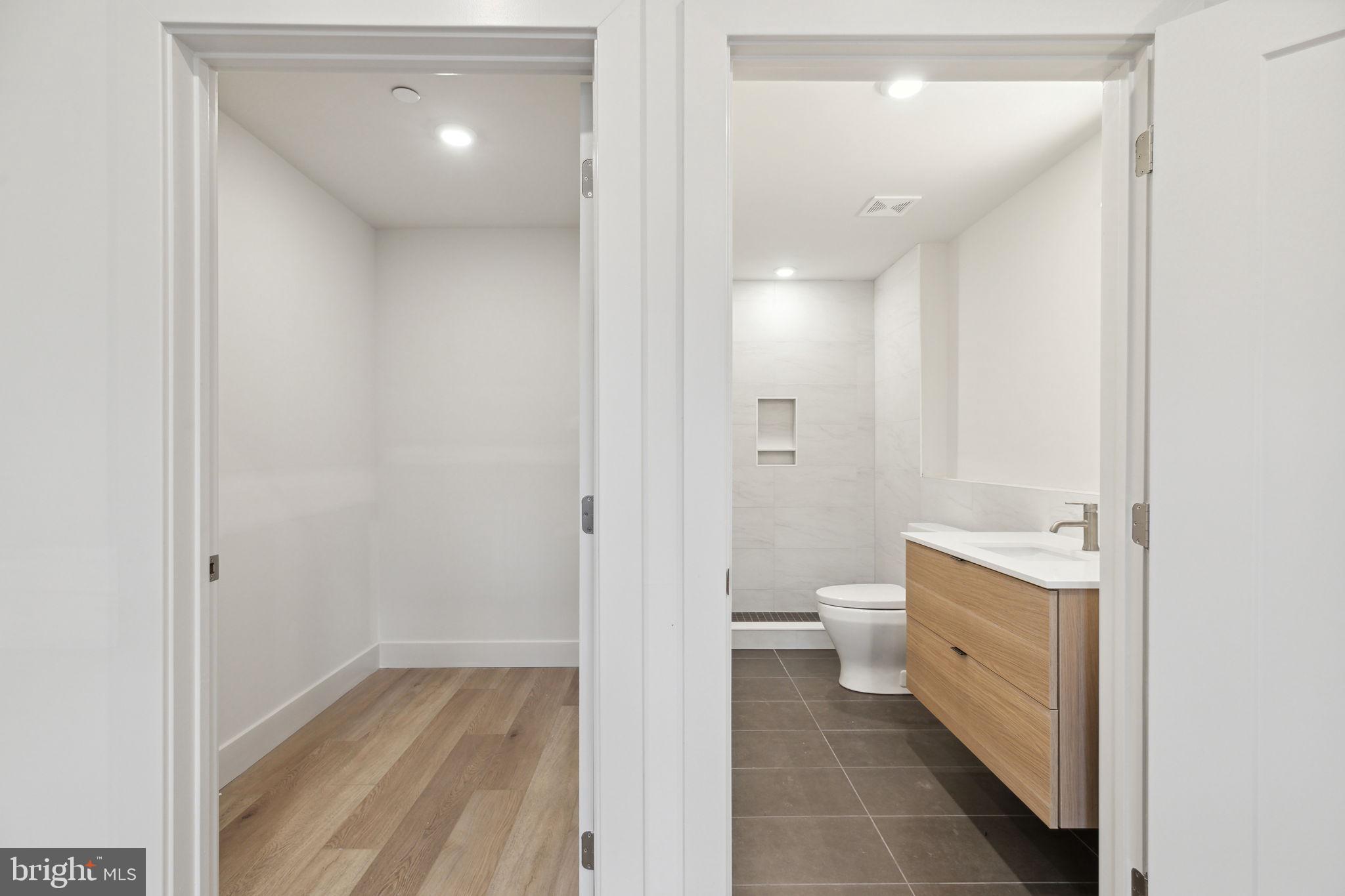 211 VINE ST #201