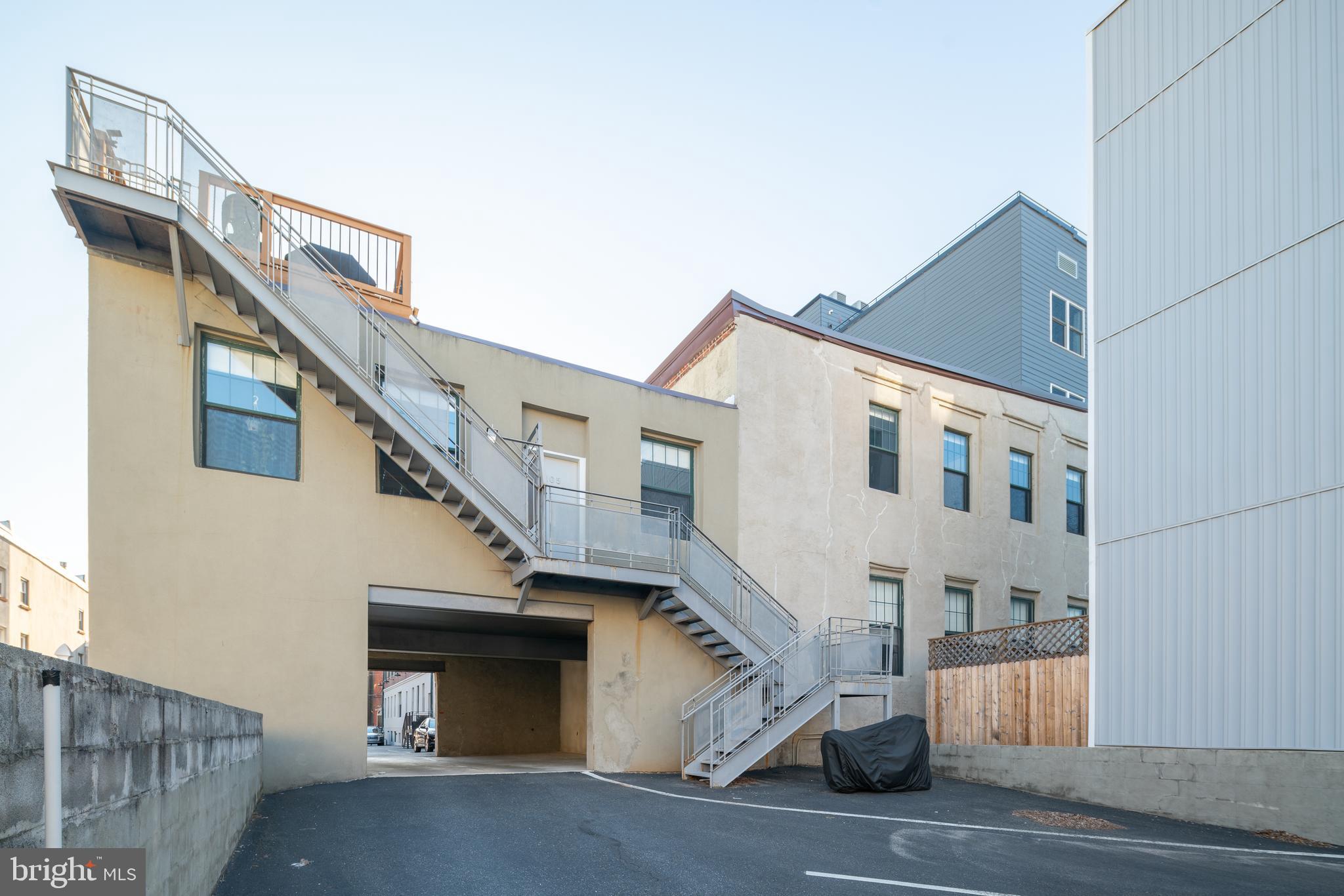 1125 E COLUMBIA AVE #205