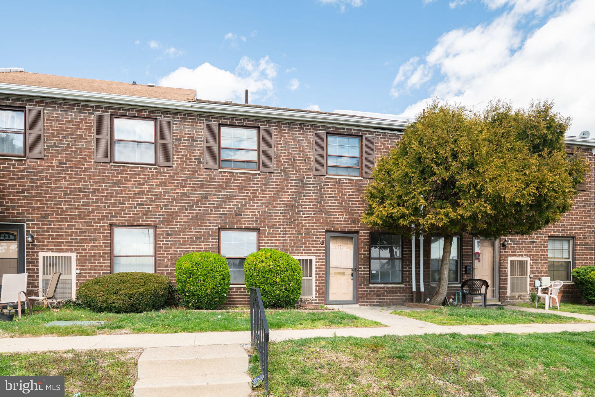 7015 Ridge Ave #12