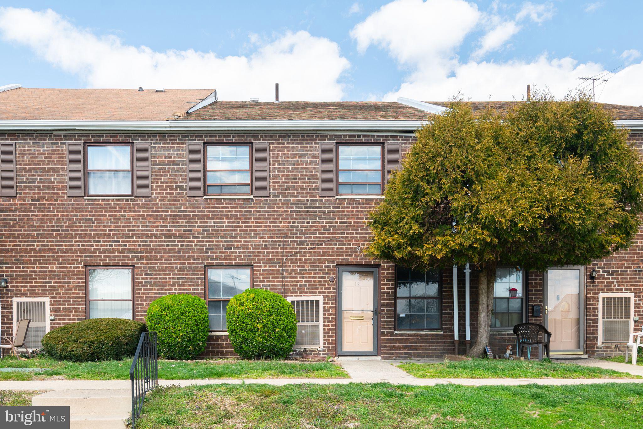 7015 Ridge Ave #12