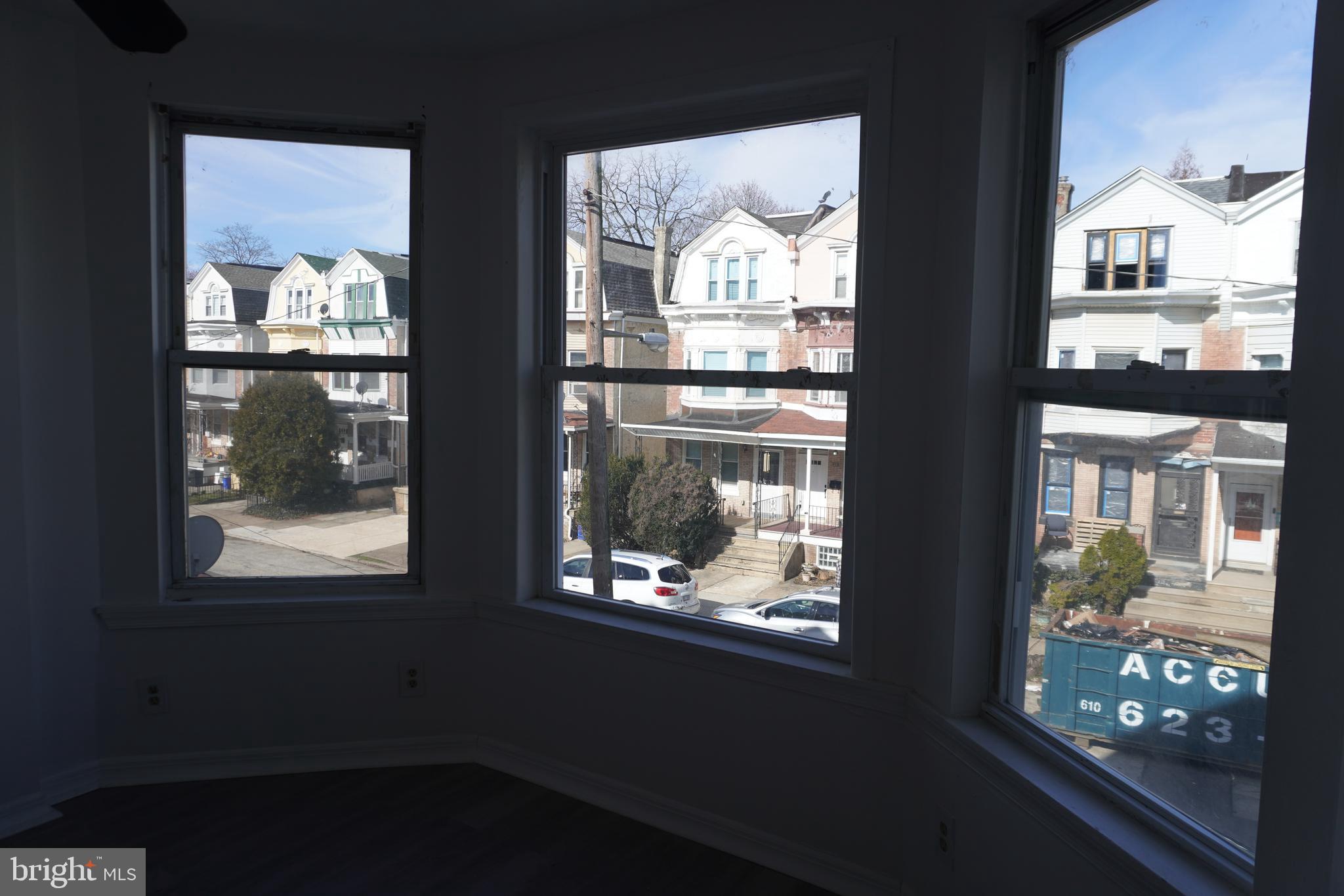 122 W SHARPNACK ST #2