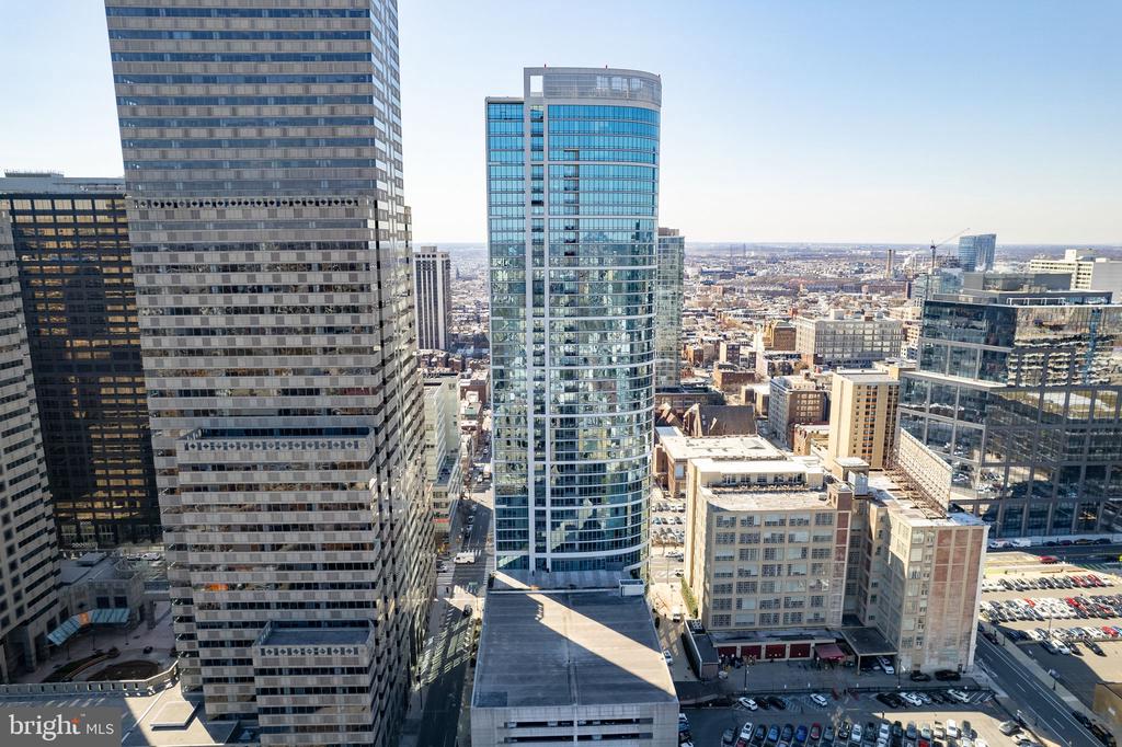 2101 Market St #3006