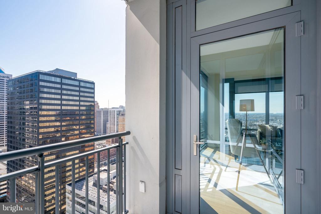 2101 Market St #3006