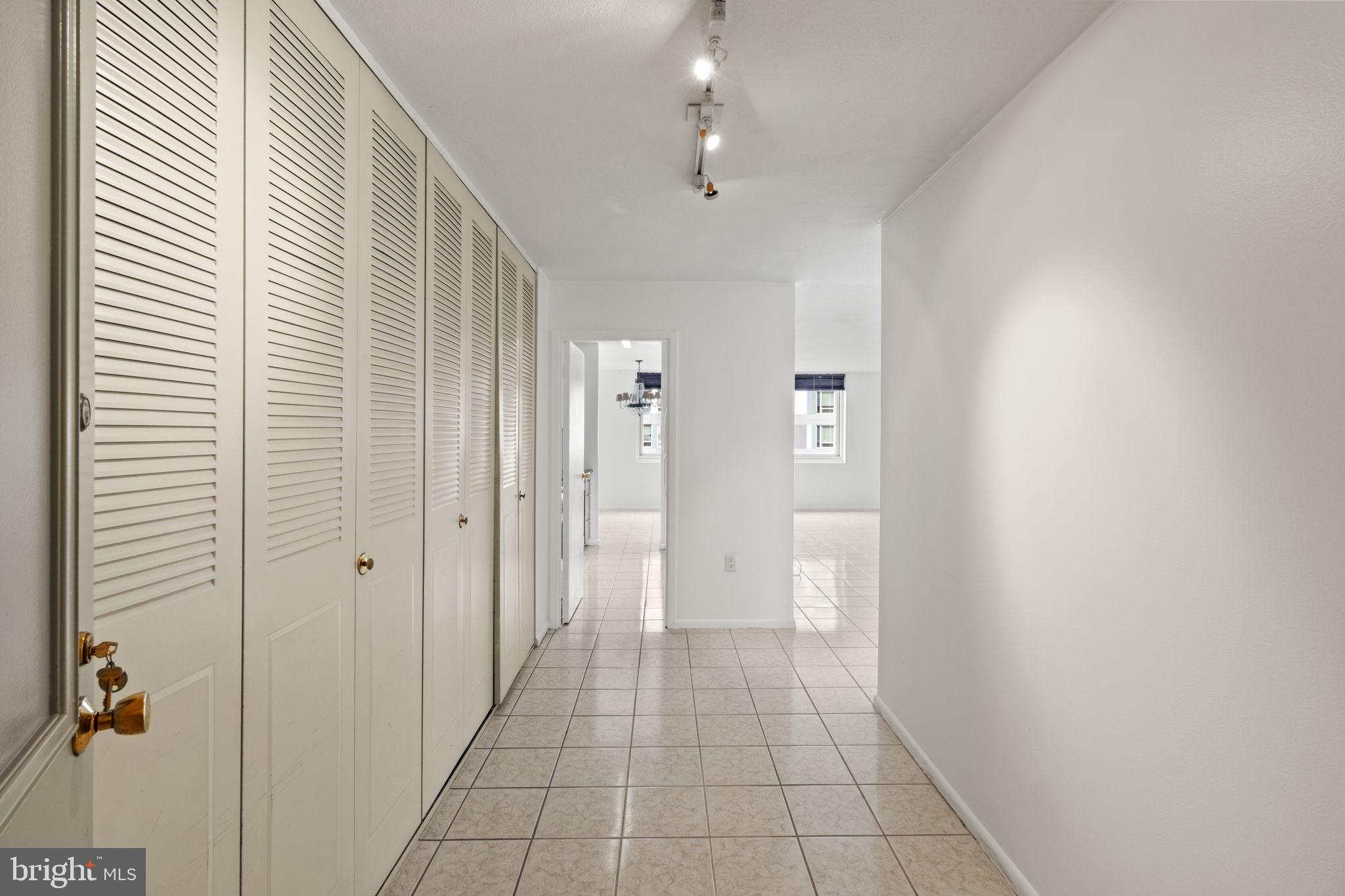 1901 John F Kennedy Blvd #901