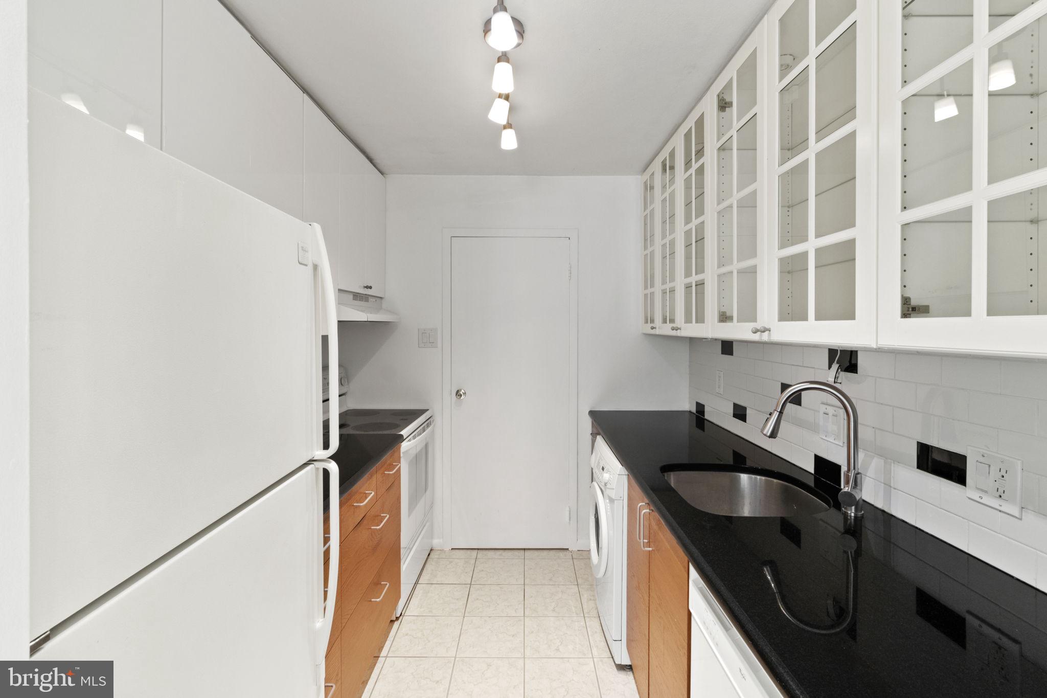 1901 John F Kennedy Blvd #901