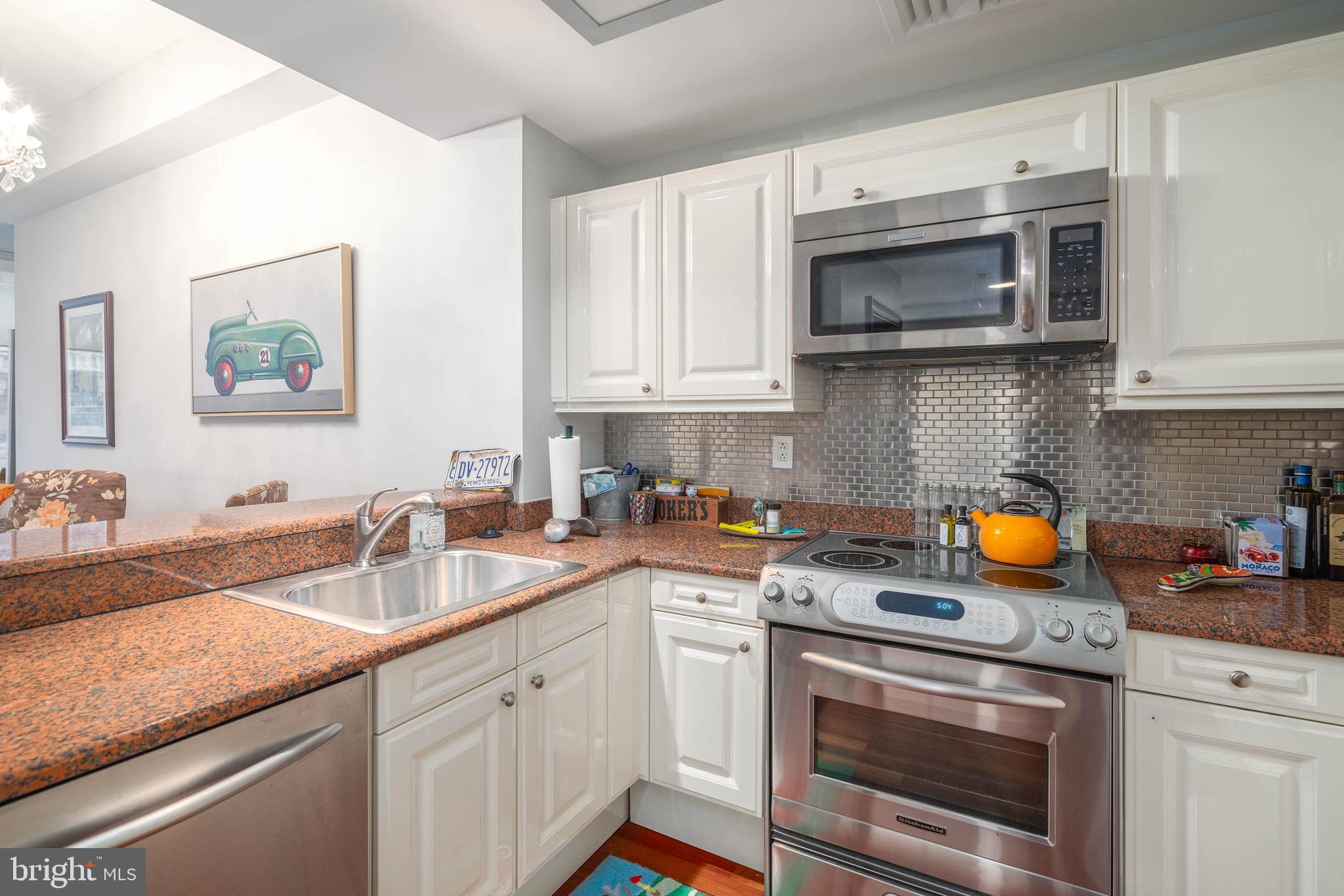 1500 Chestnut St #18h