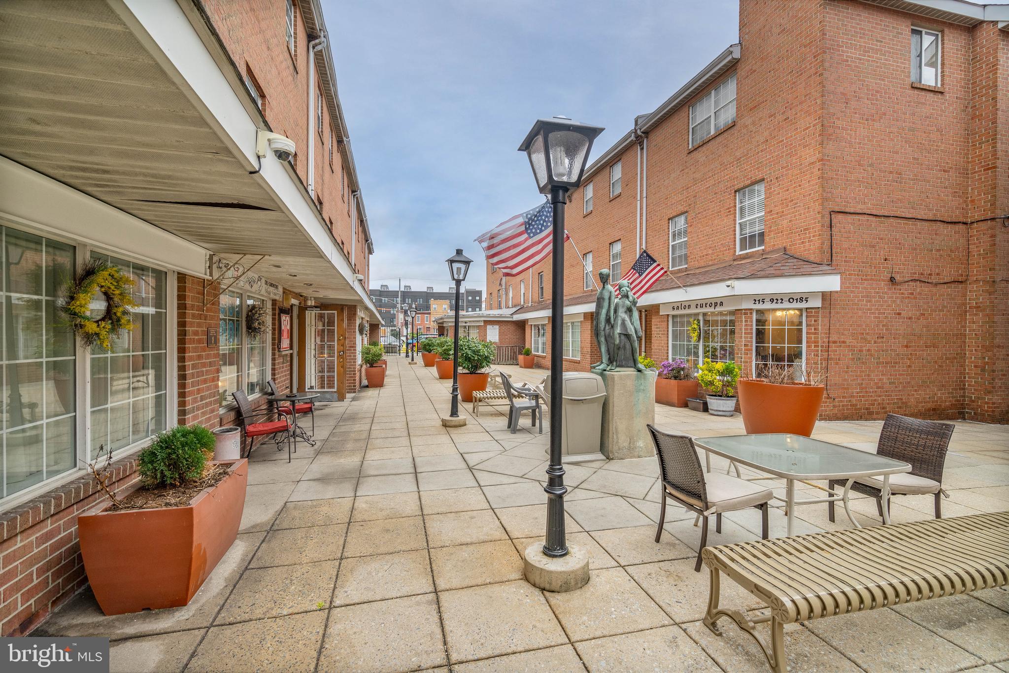 227-A Pennsport Mall