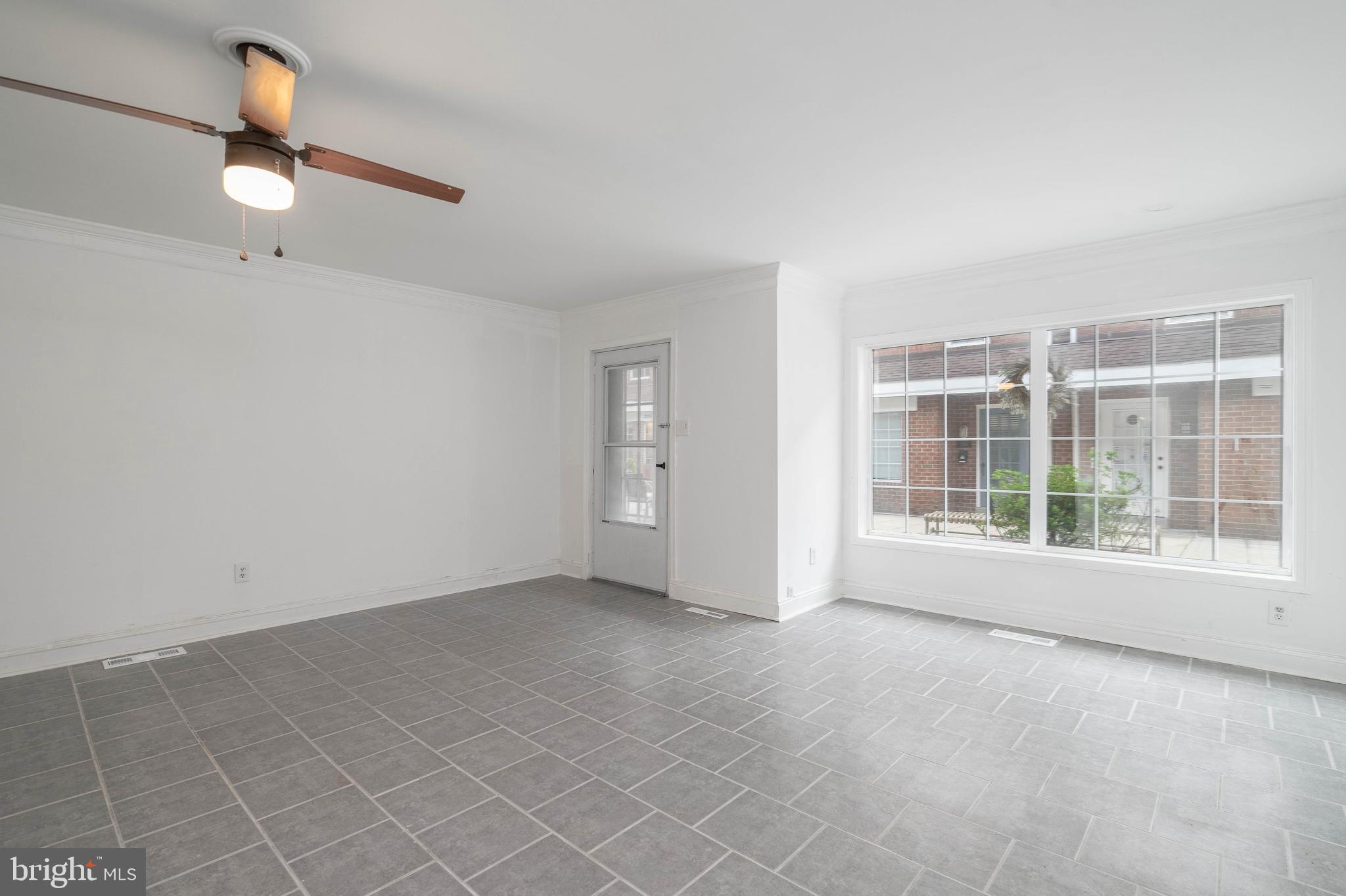 227-A Pennsport Mall