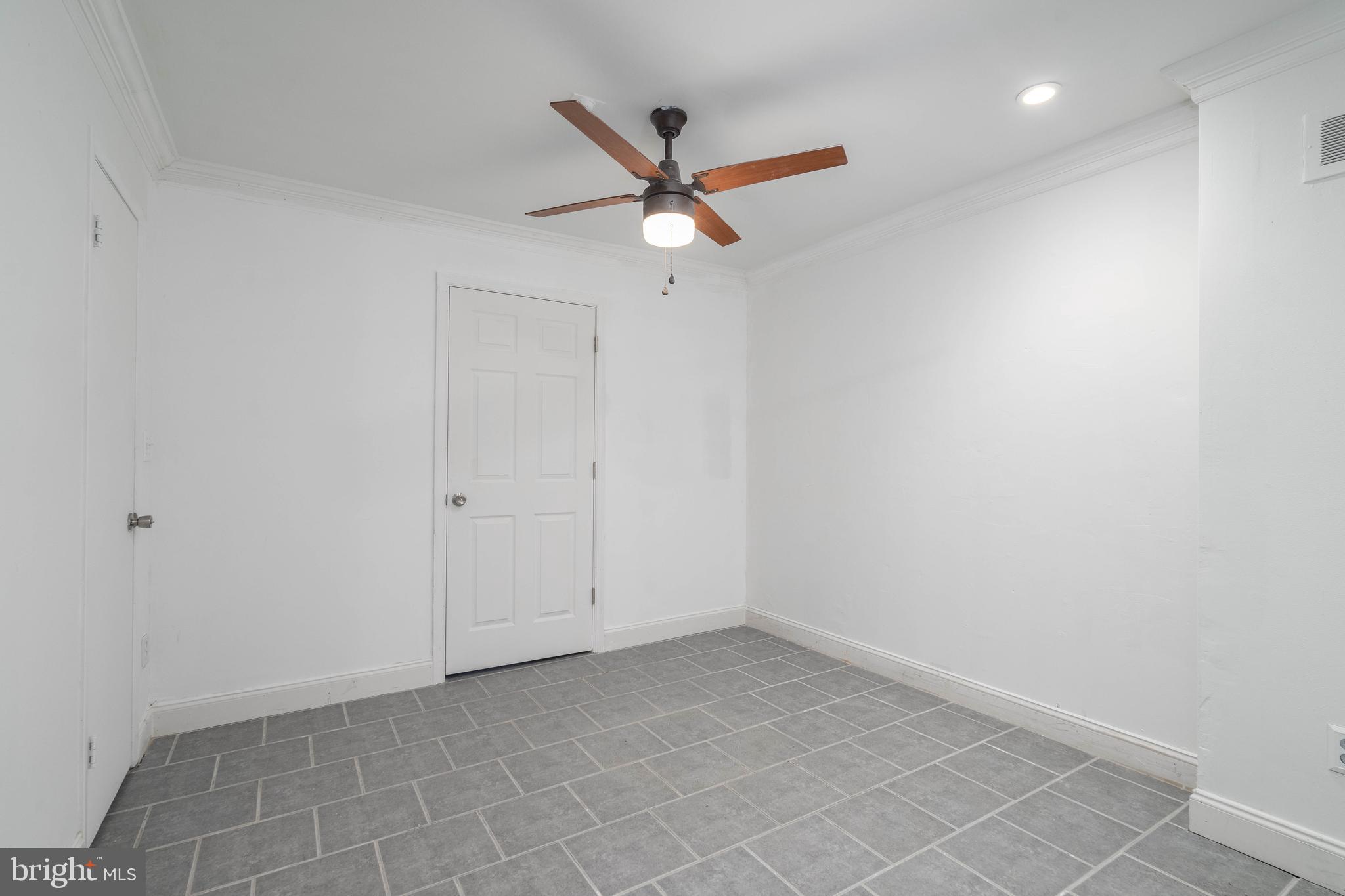 227-A Pennsport Mall