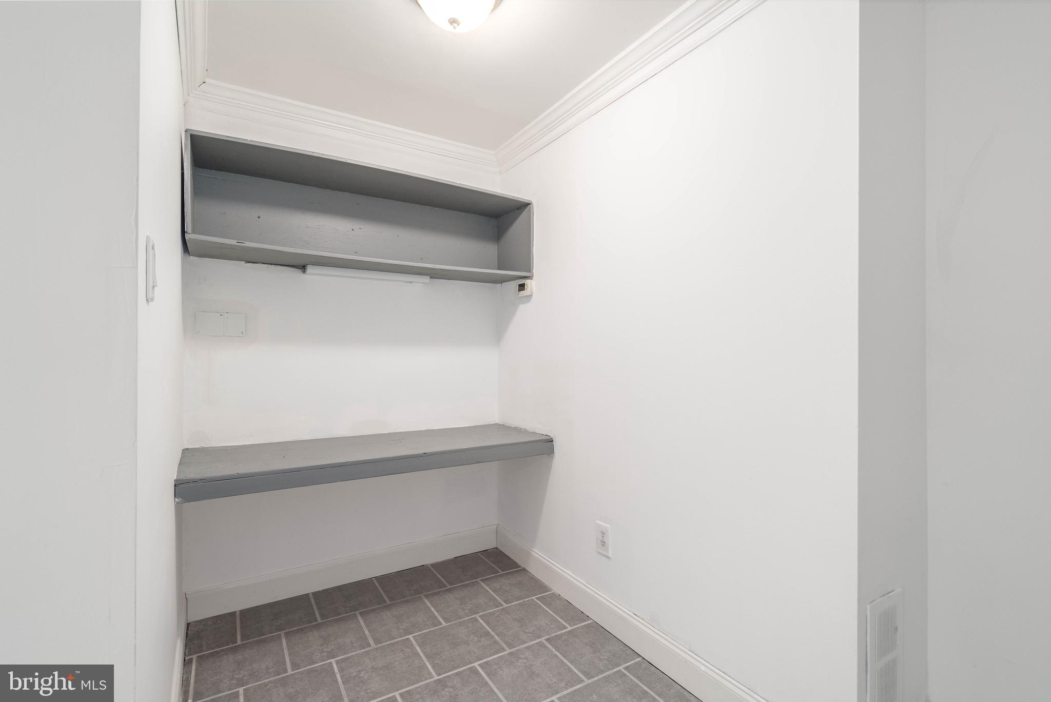 227-A Pennsport Mall