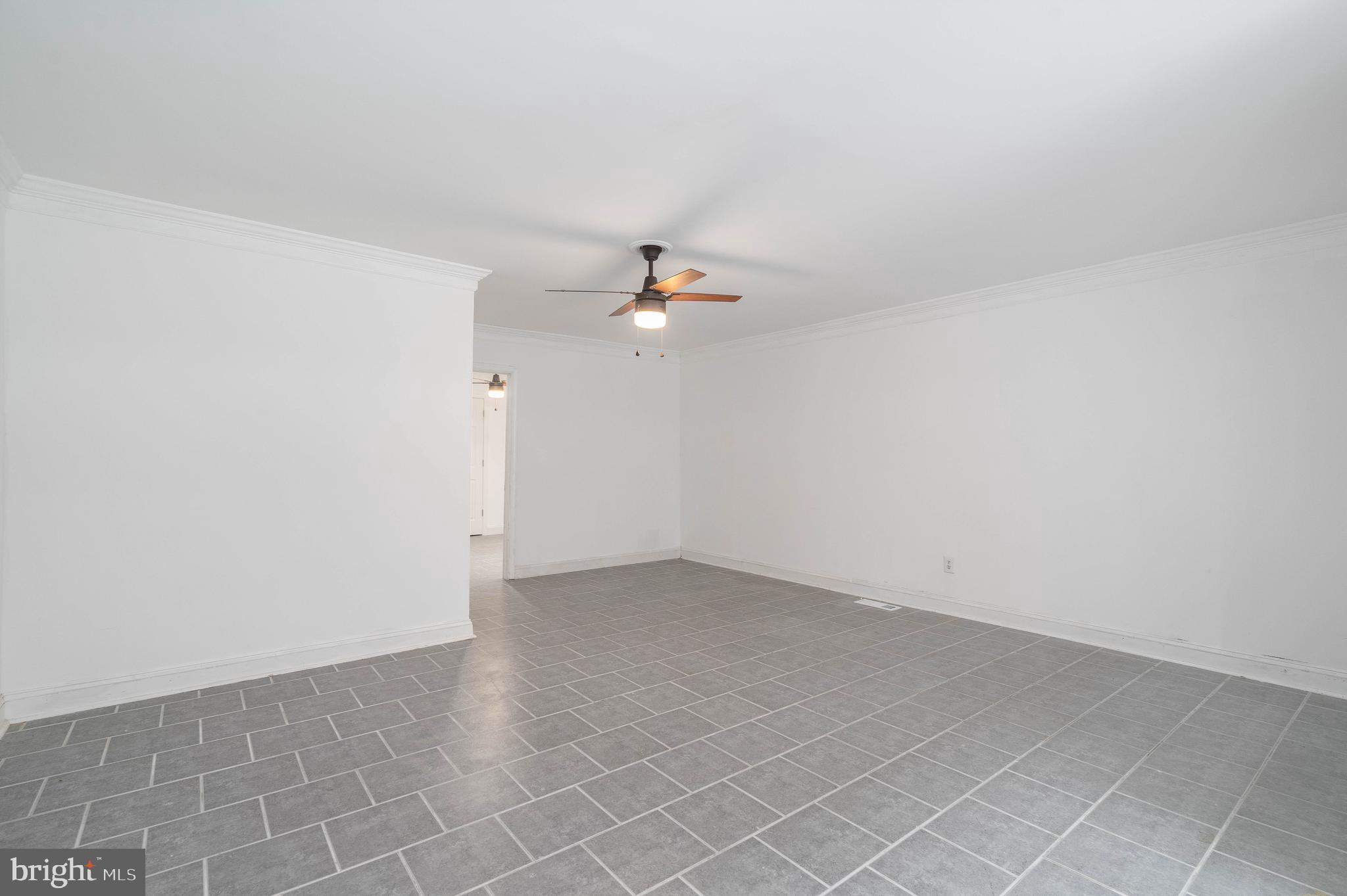 227-A Pennsport Mall