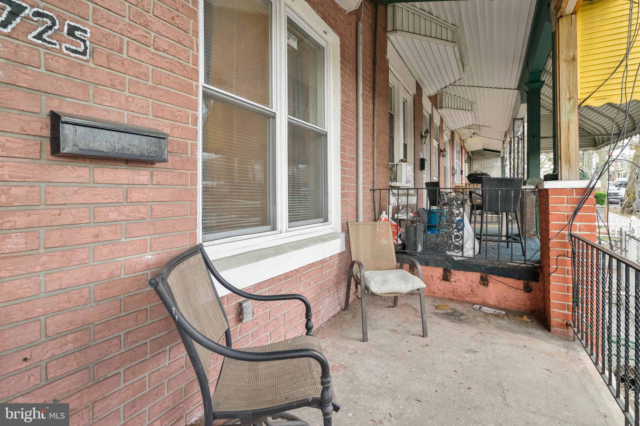 725 W ALLEGHENY AVE #1