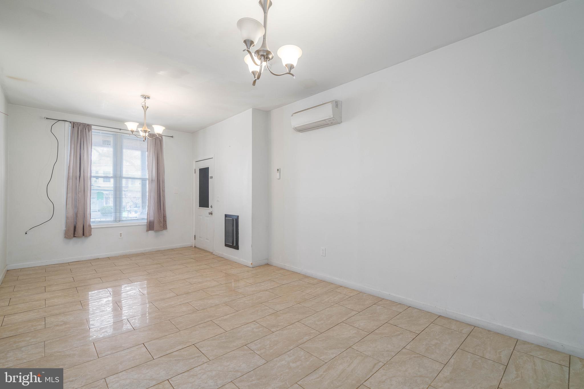 725 W ALLEGHENY AVE #1