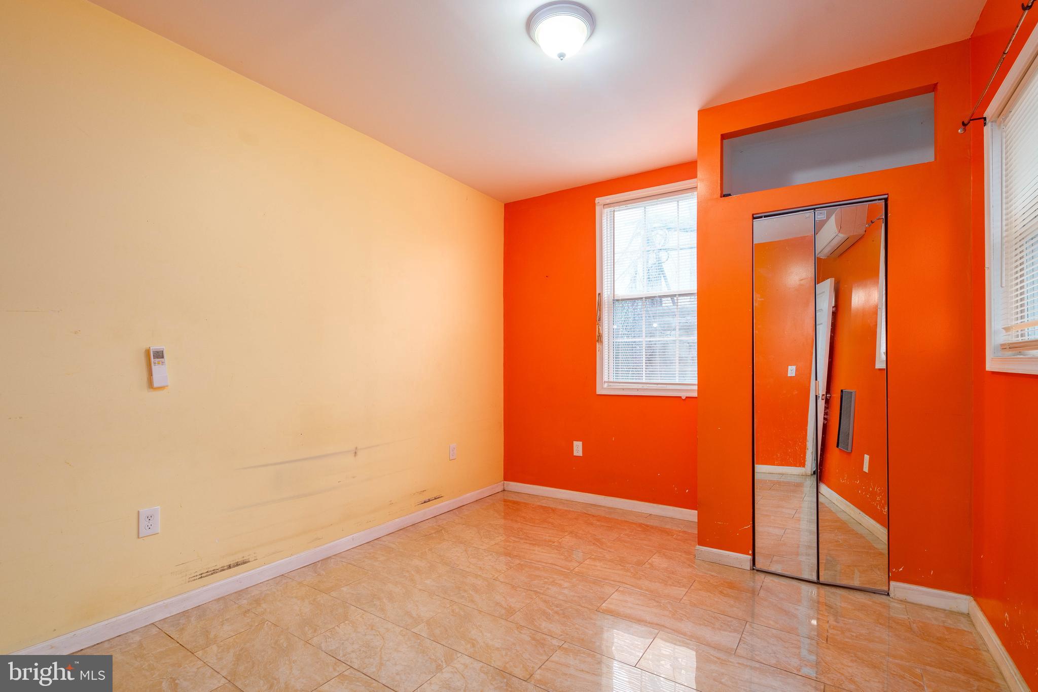 725 W ALLEGHENY AVE #1