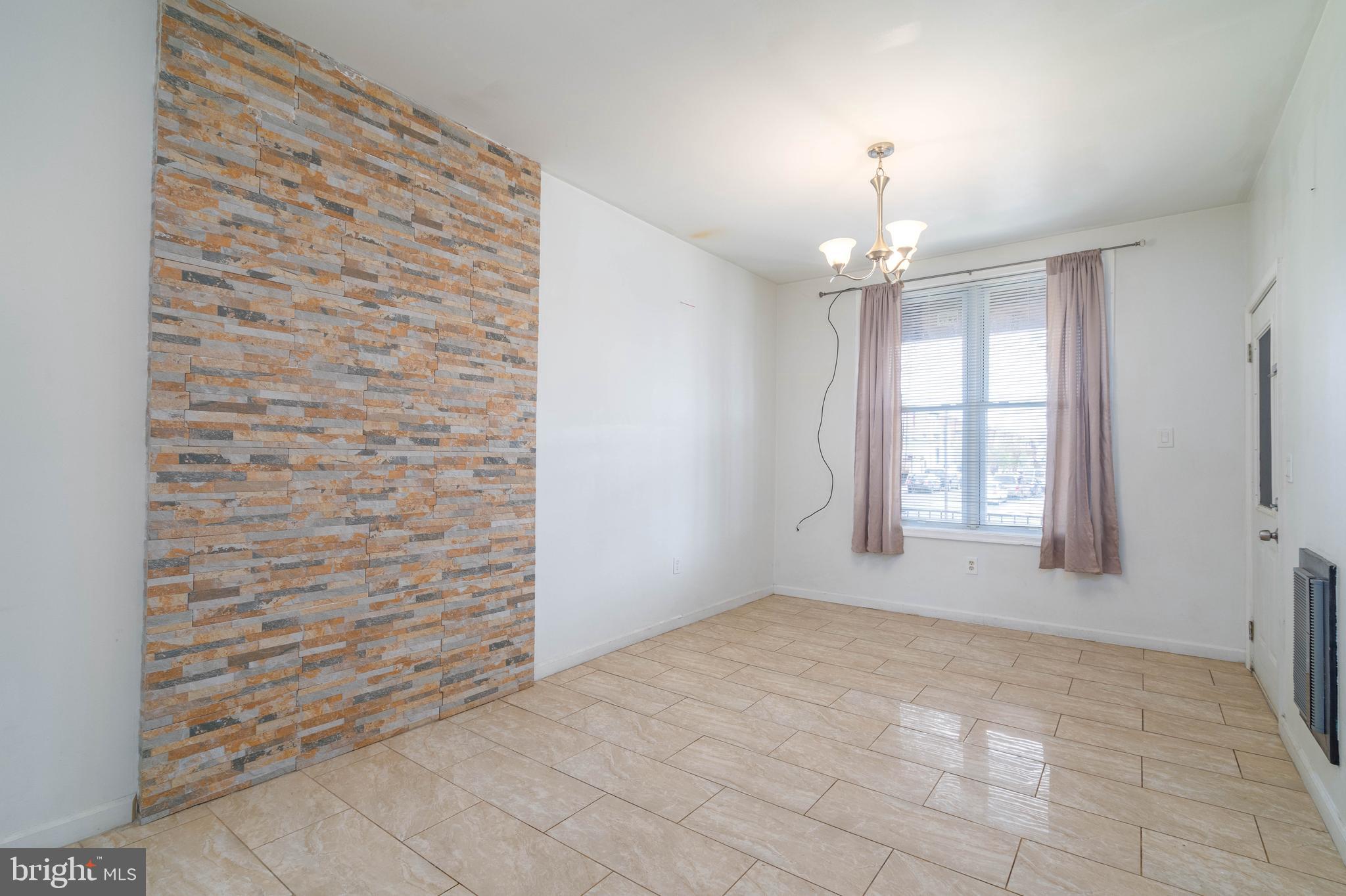 725 W ALLEGHENY AVE #1