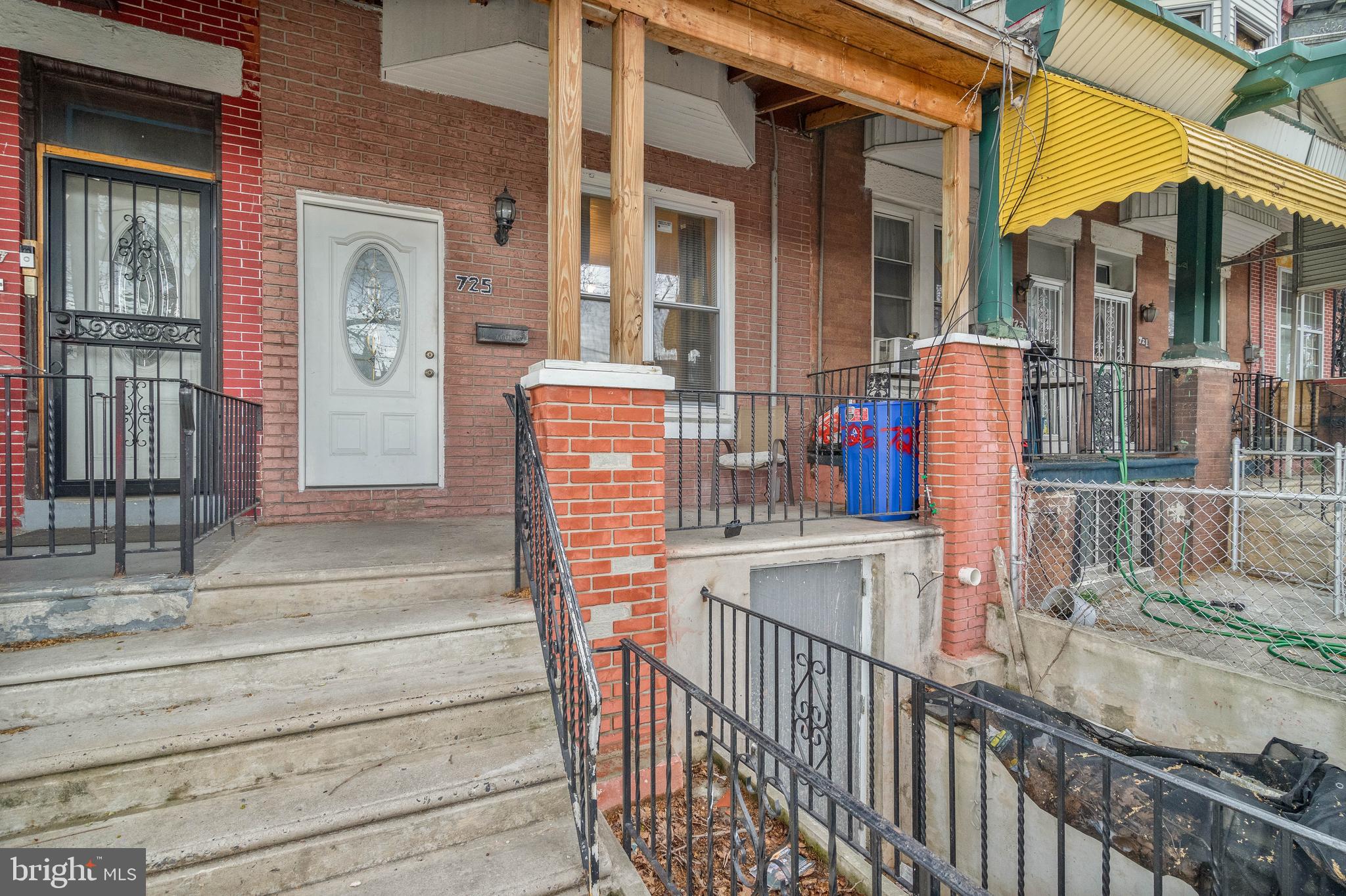 725 W ALLEGHENY AVE #1