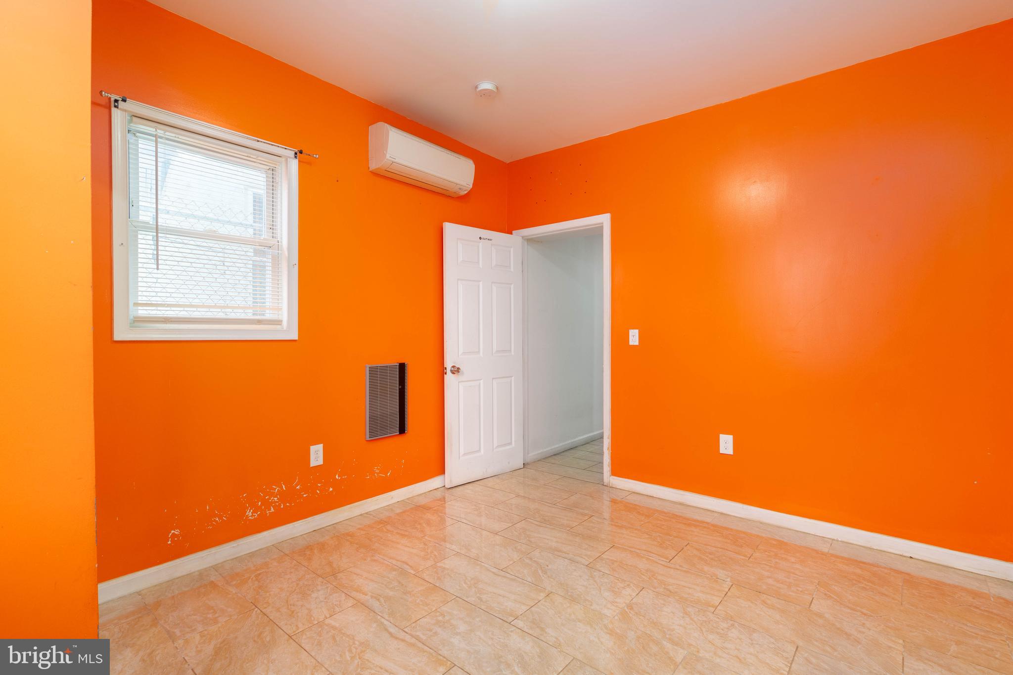 725 W ALLEGHENY AVE #1