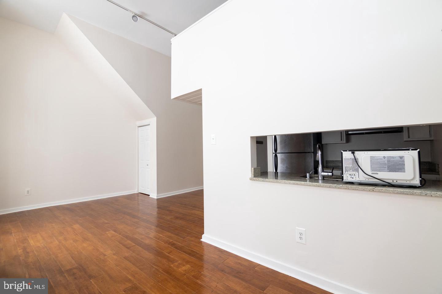 1035 Spruce St #204