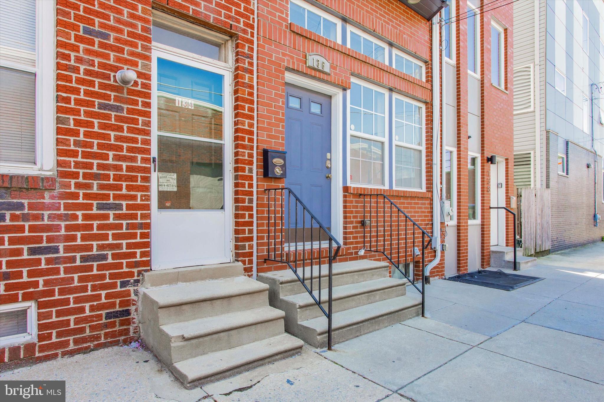 136 W Thompson St