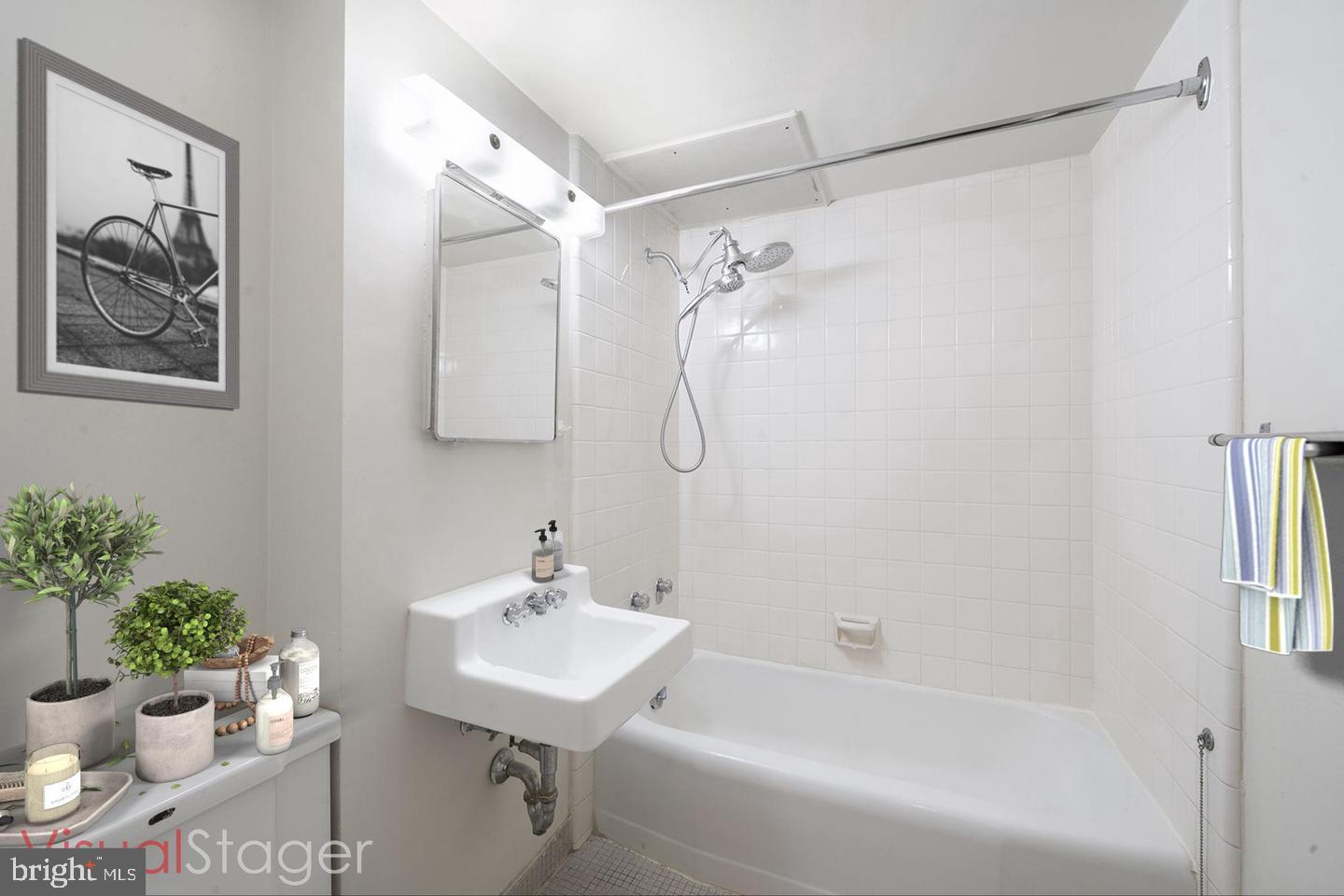 604 S WASHINGTON SQ #2313