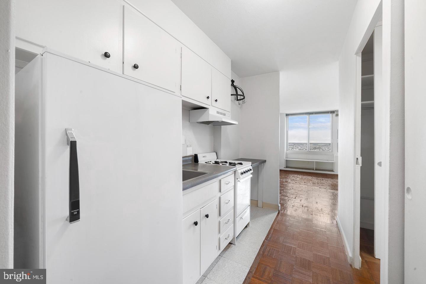 604 S WASHINGTON SQ #2313