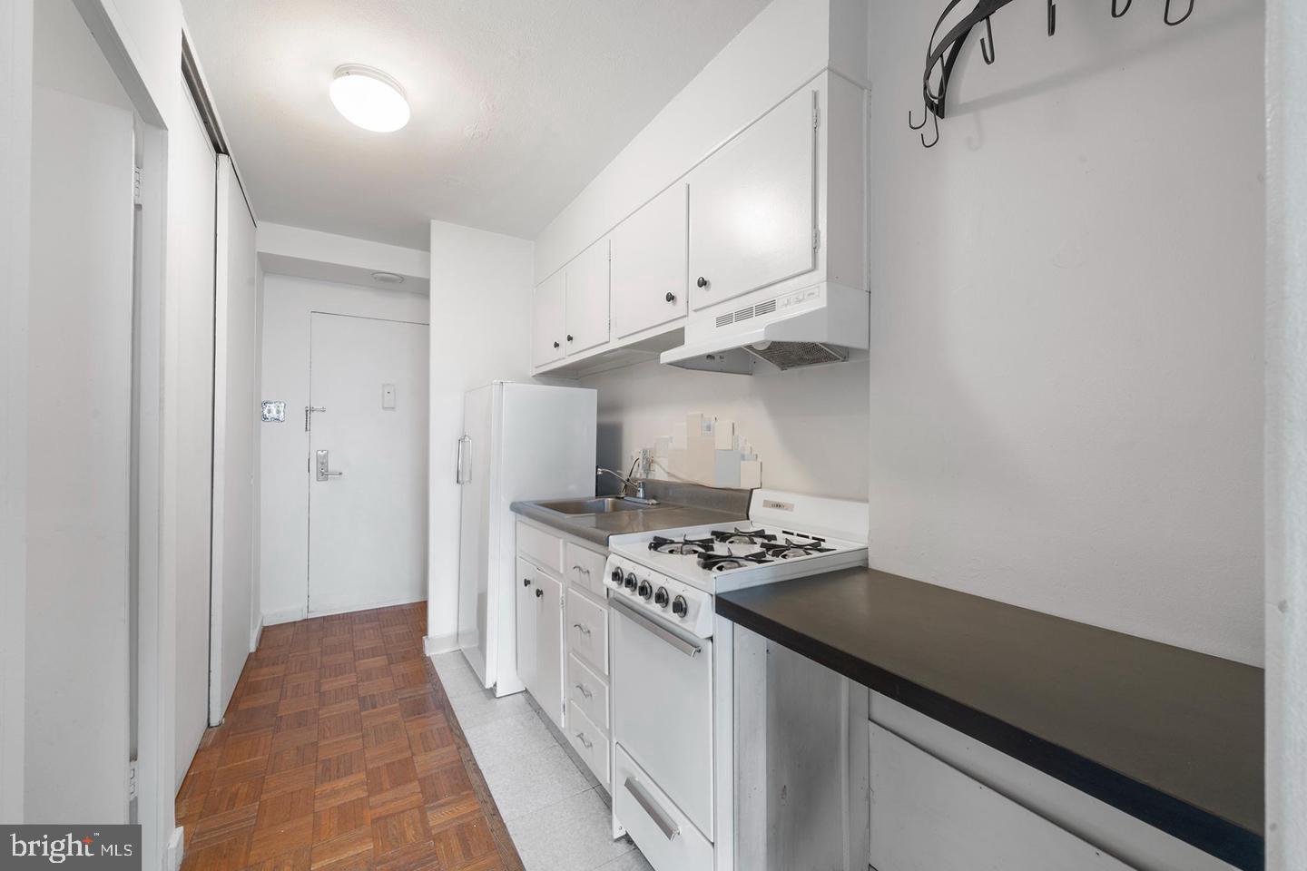 604 S WASHINGTON SQ #2313