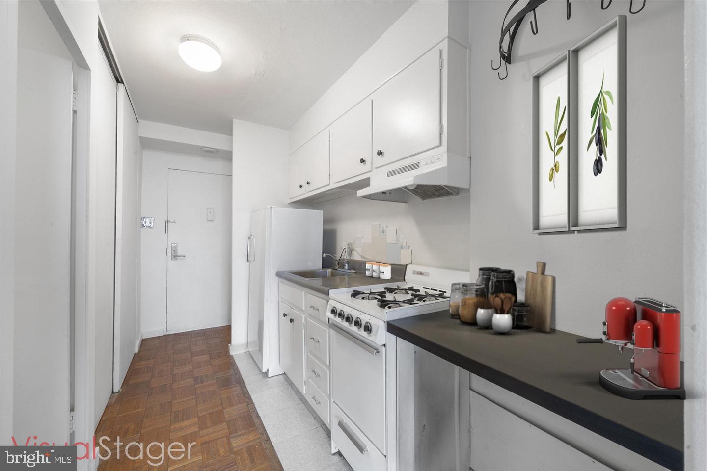 604 S WASHINGTON SQ #2313