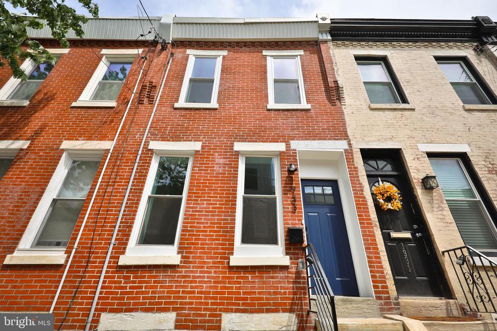 1933 Hoffman St