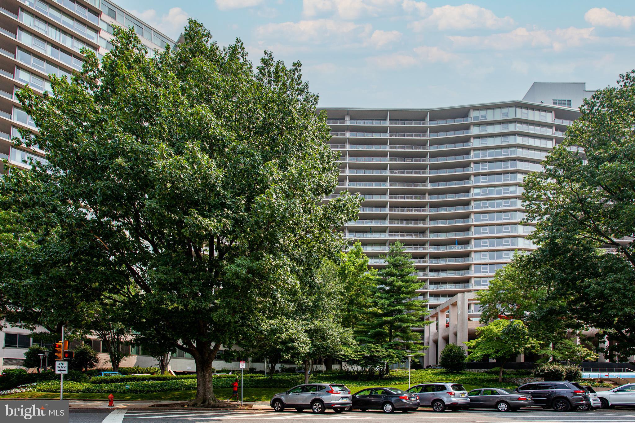 2401 PENNSYLVANIA AVE #3B27