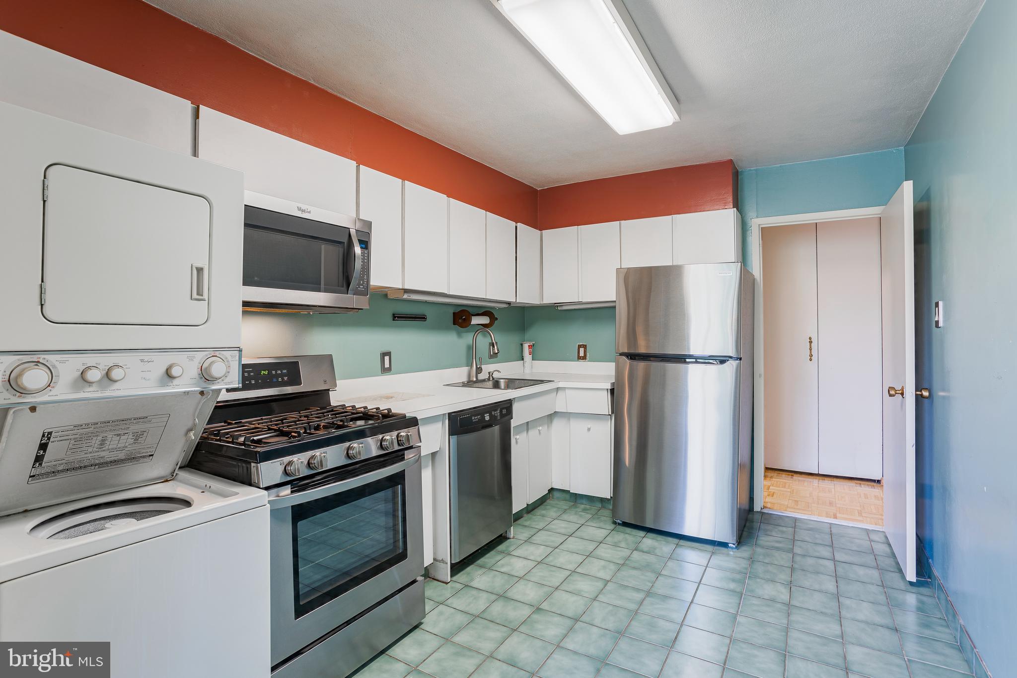 2401 PENNSYLVANIA AVE #3B27