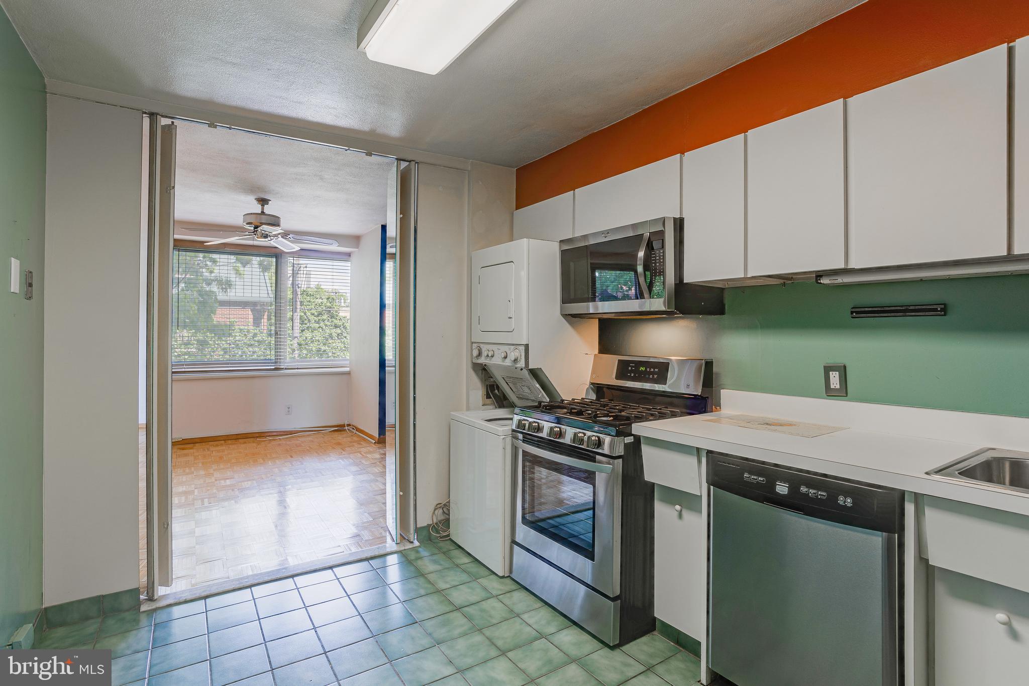 2401 PENNSYLVANIA AVE #3B27