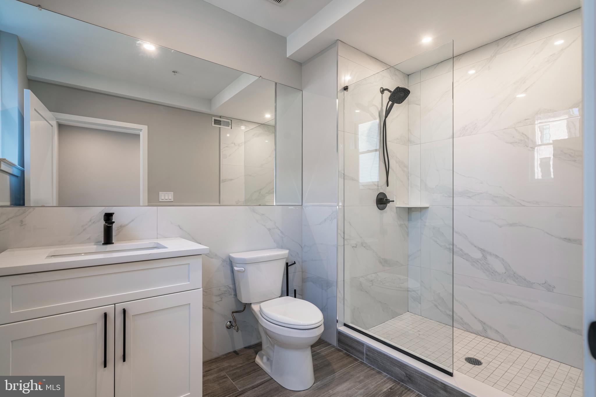 2401 WASHINGTON AVE #2A