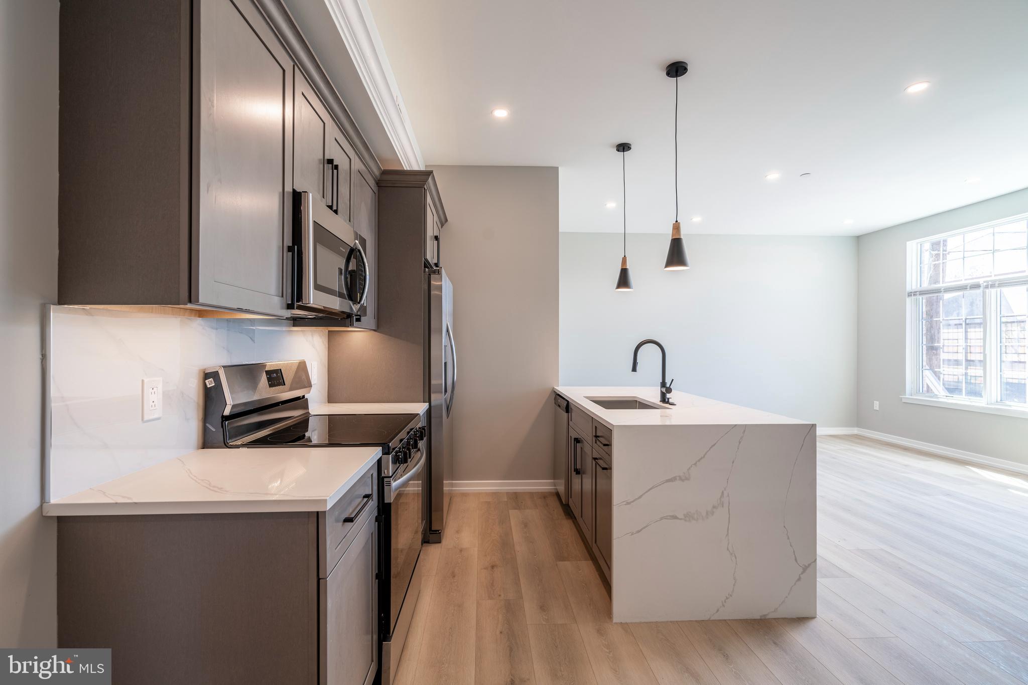 2401 WASHINGTON AVE #2A