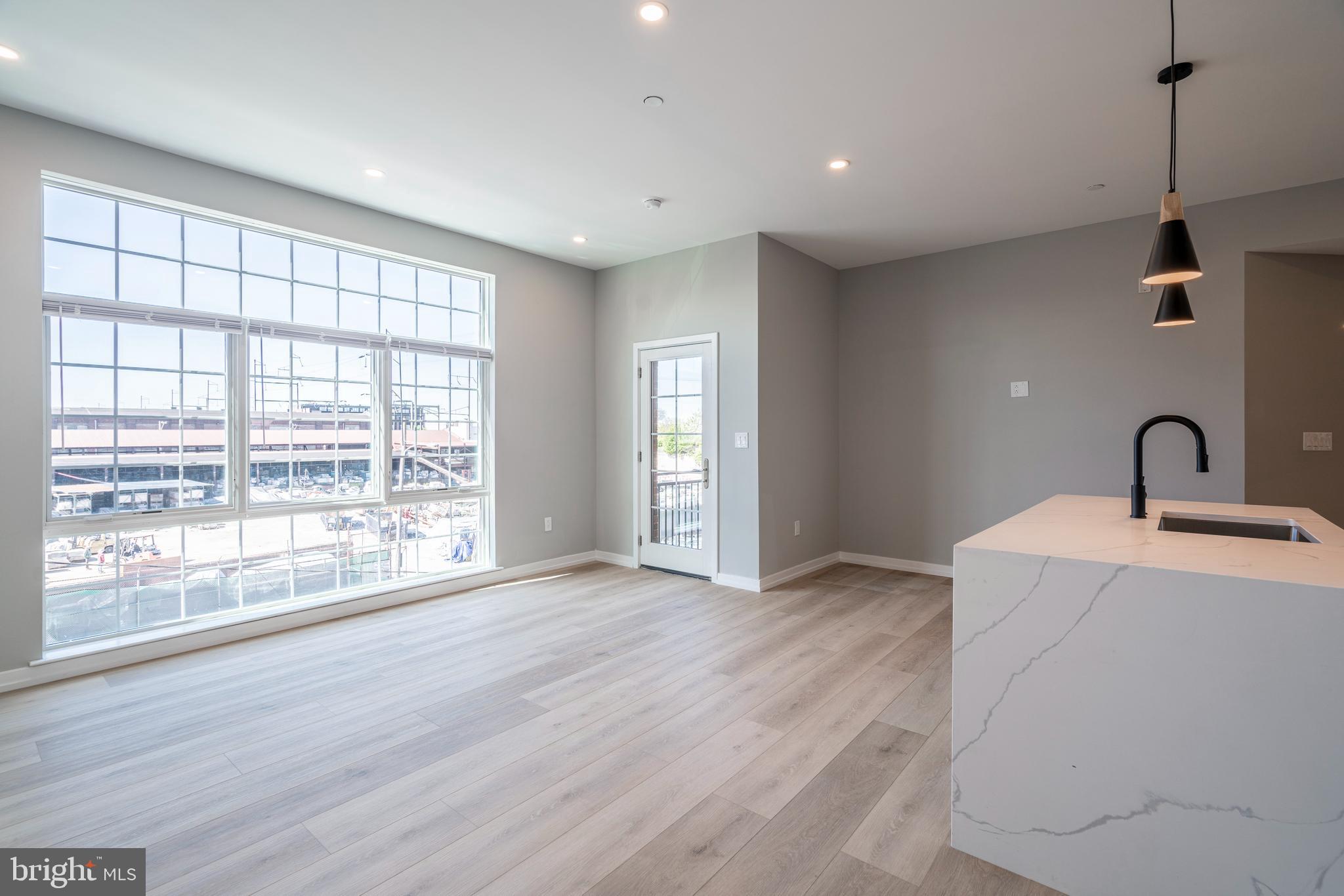 2401 WASHINGTON AVE #3A