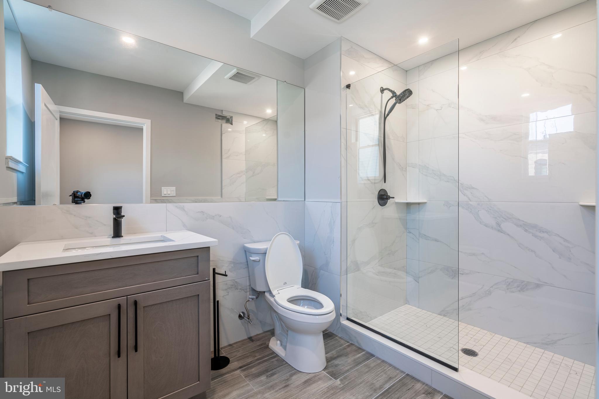 2401 WASHINGTON AVE #3A