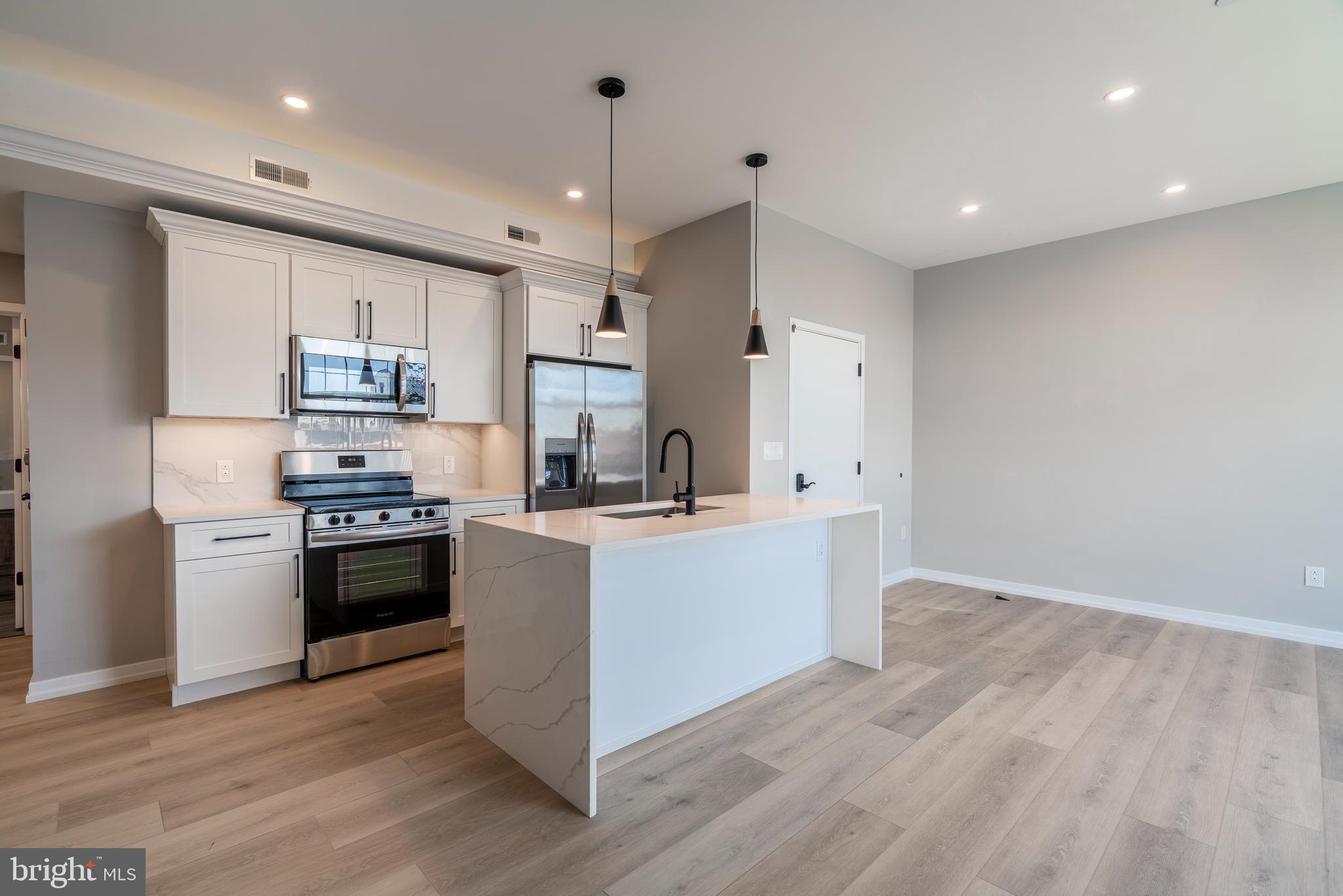 2401 WASHINGTON AVE #3A