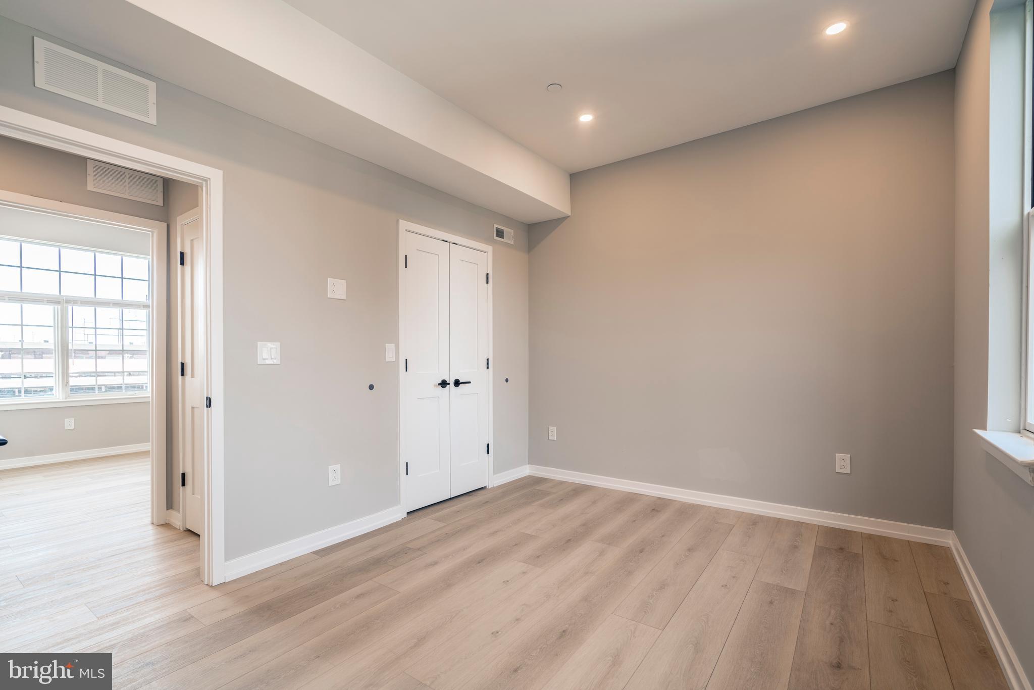 2401 WASHINGTON AVE #3A