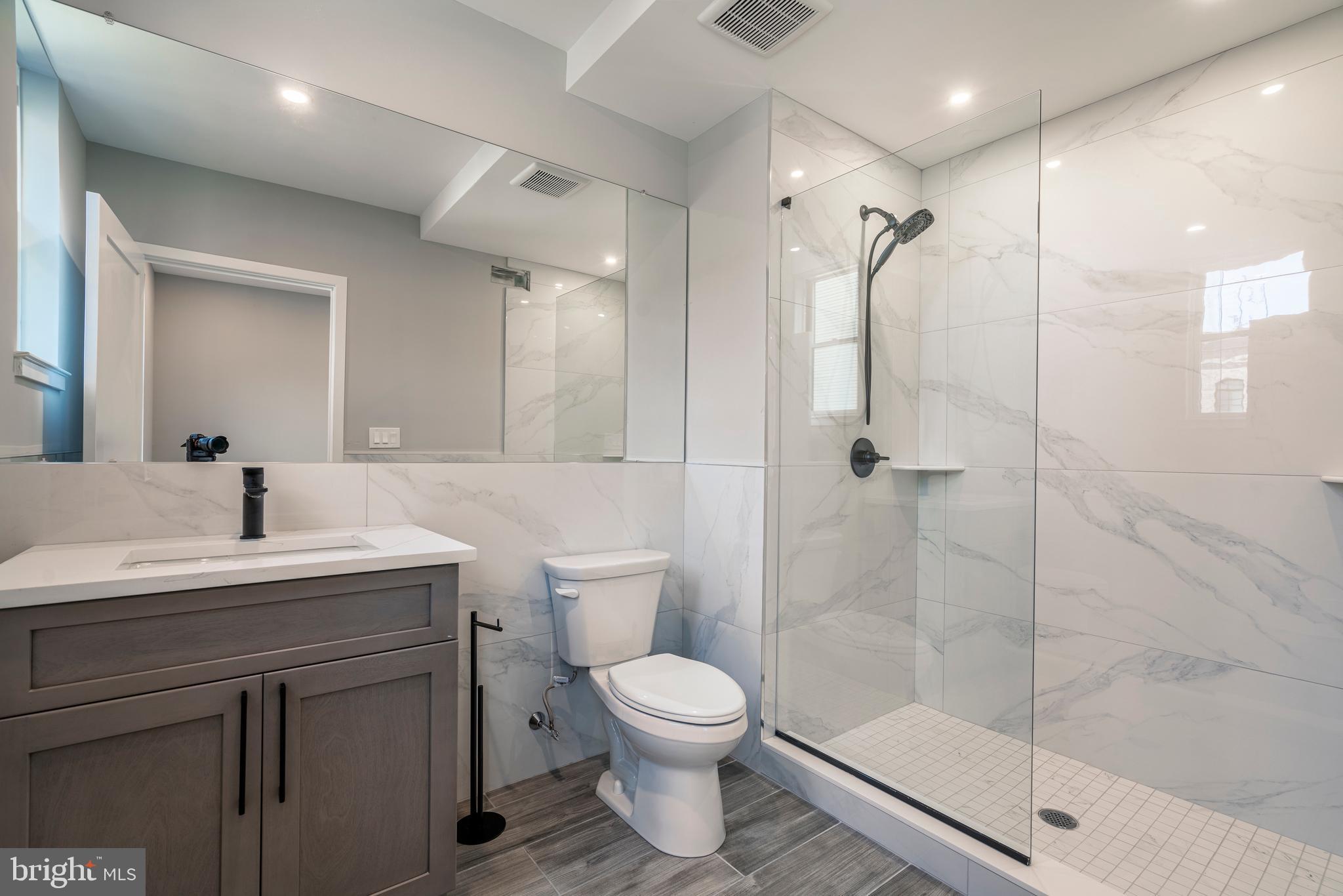 2401 WASHINGTON AVE #3A